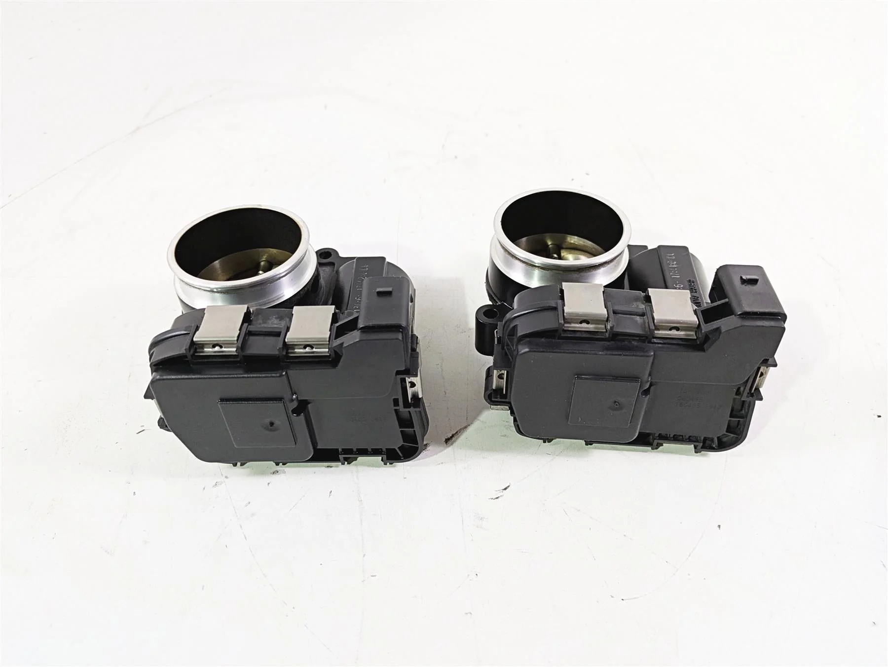 2016 BMW R1200RS K54 Throttle Bodies Body Fuel Injection 13548564959 - Image 10