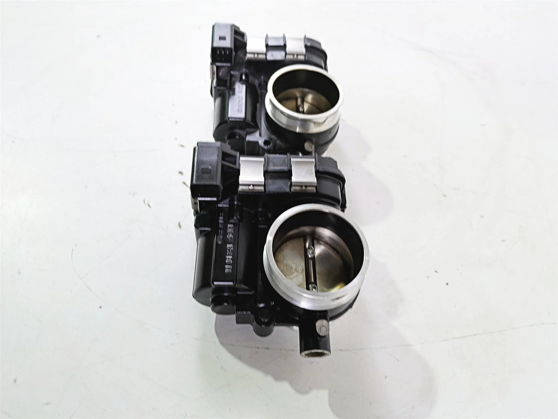 2016 BMW R1200RS K54 Throttle Bodies Body Fuel Injection 13548564959 - Image 3