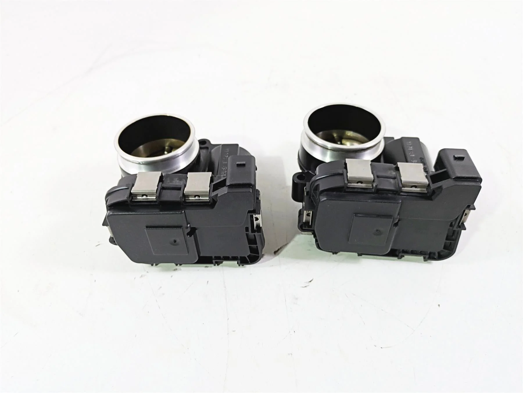 2016 BMW R1200RS K54 Throttle Bodies Body Fuel Injection 13548564959 - Image 9
