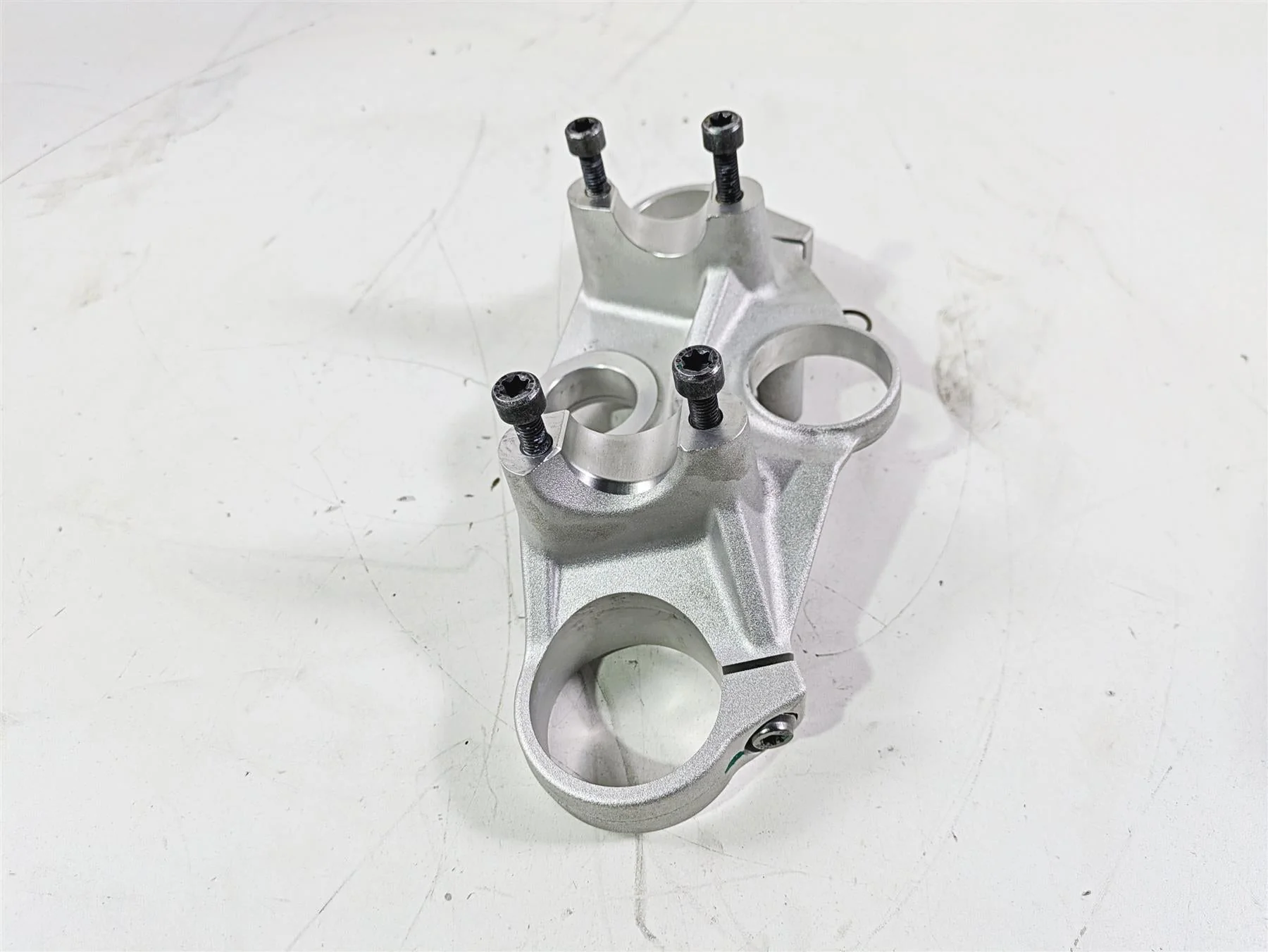 2016 BMW R1200RS K54 Upper Triple Tree Steering Clamp 31428525324 - Image 2