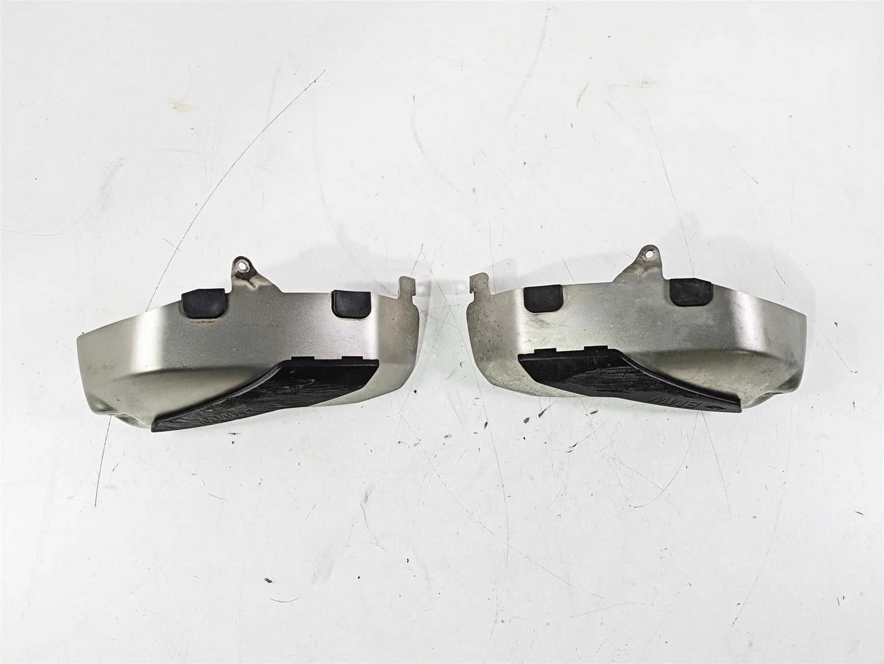 2016 BMW R1200RS K54 Valve Cover Protection Guard 77142465251 - Image 5