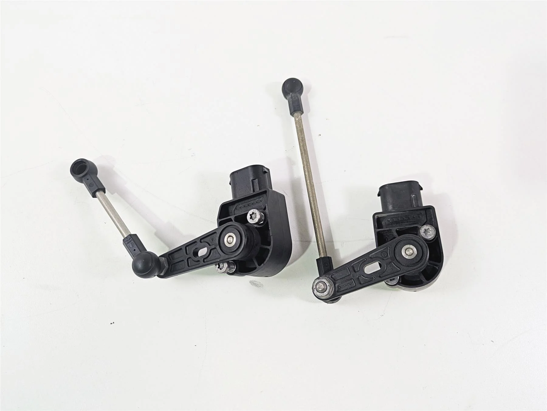 2016 BMW R1200RT K52 Bike Level Angle Sensor Set 37146860843 - Image 6