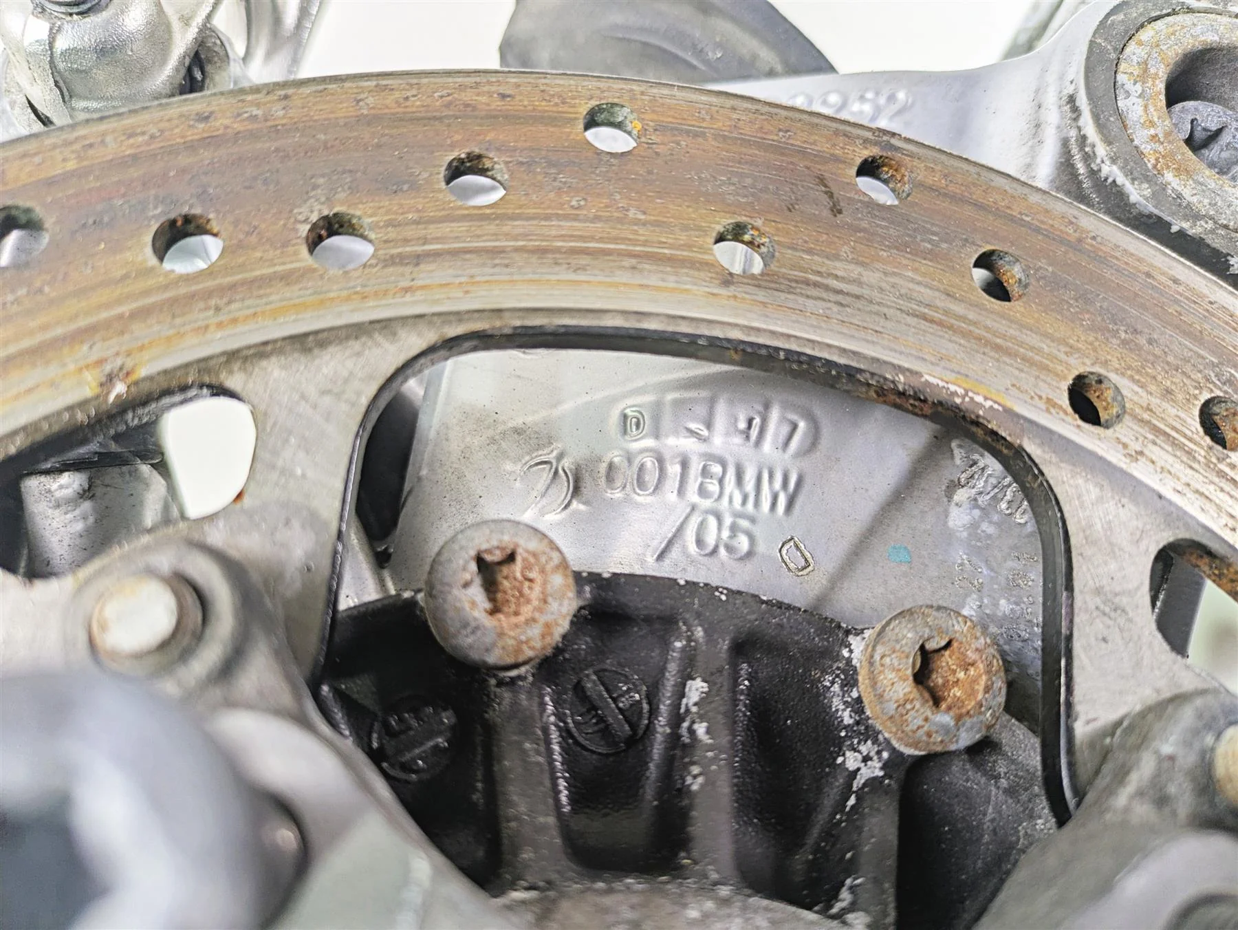 2016 BMW R1200RT K52 Differential Swingarm 33:12 33748544980 - Image 8