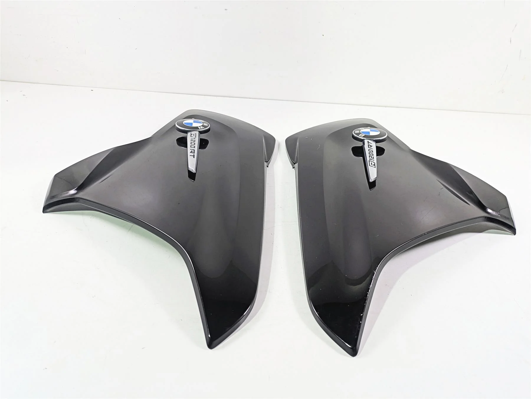 2016 BMW R1200RT K52 Emblem Side Covers Fairing Set 46638567815 46638567816 - Image 2