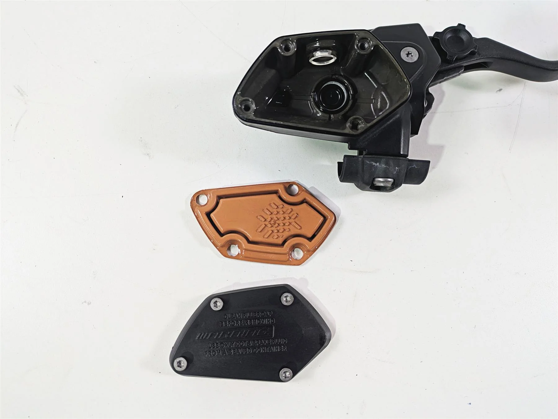 2016 BMW R1200RT K52 Front Brake Master Cylinder 32728559604 - Image 9