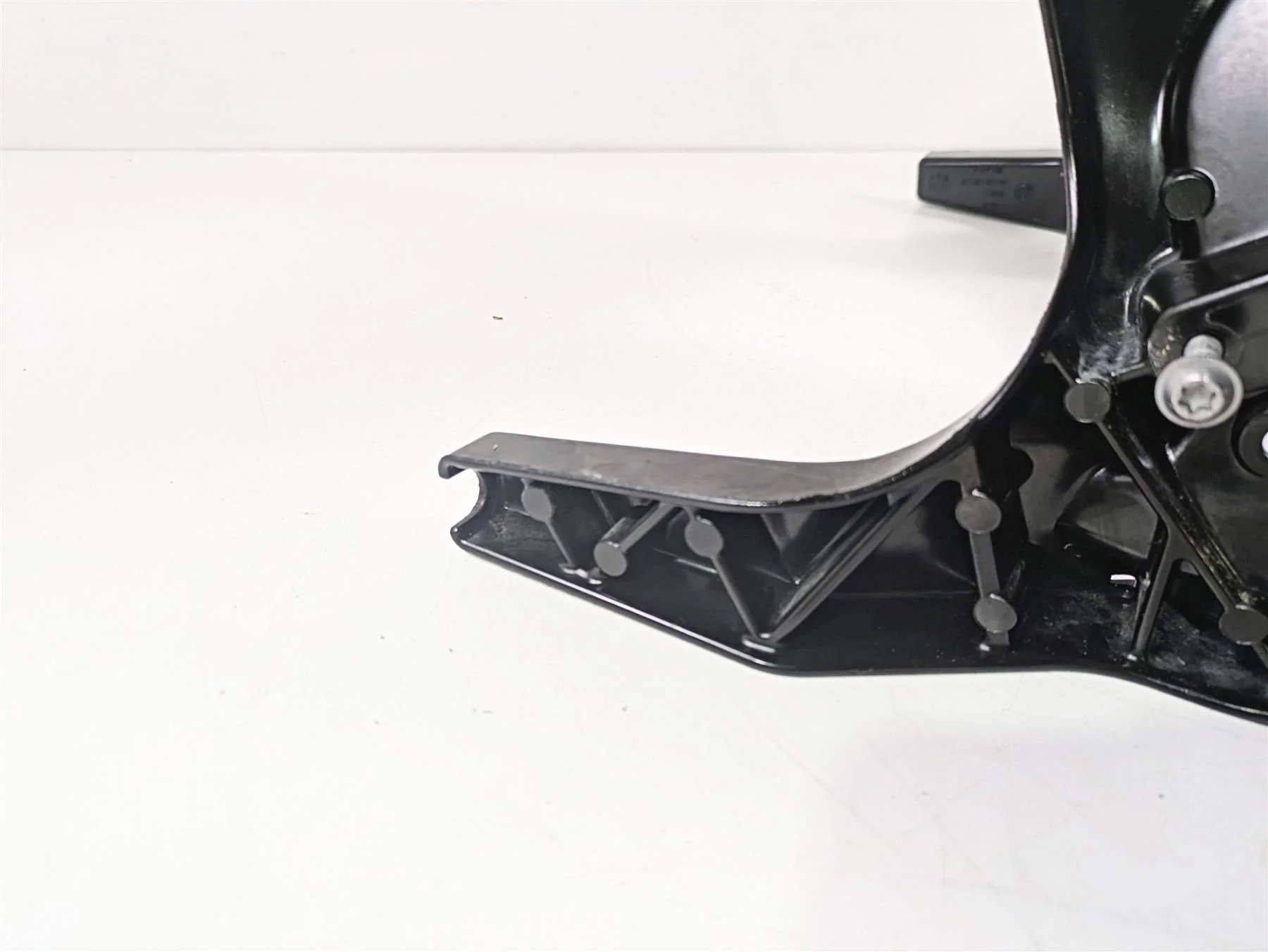 2016 BMW R1200RT K52 Front Fairing Stay Carrier Set 46638529329 46638529330 - Image 12