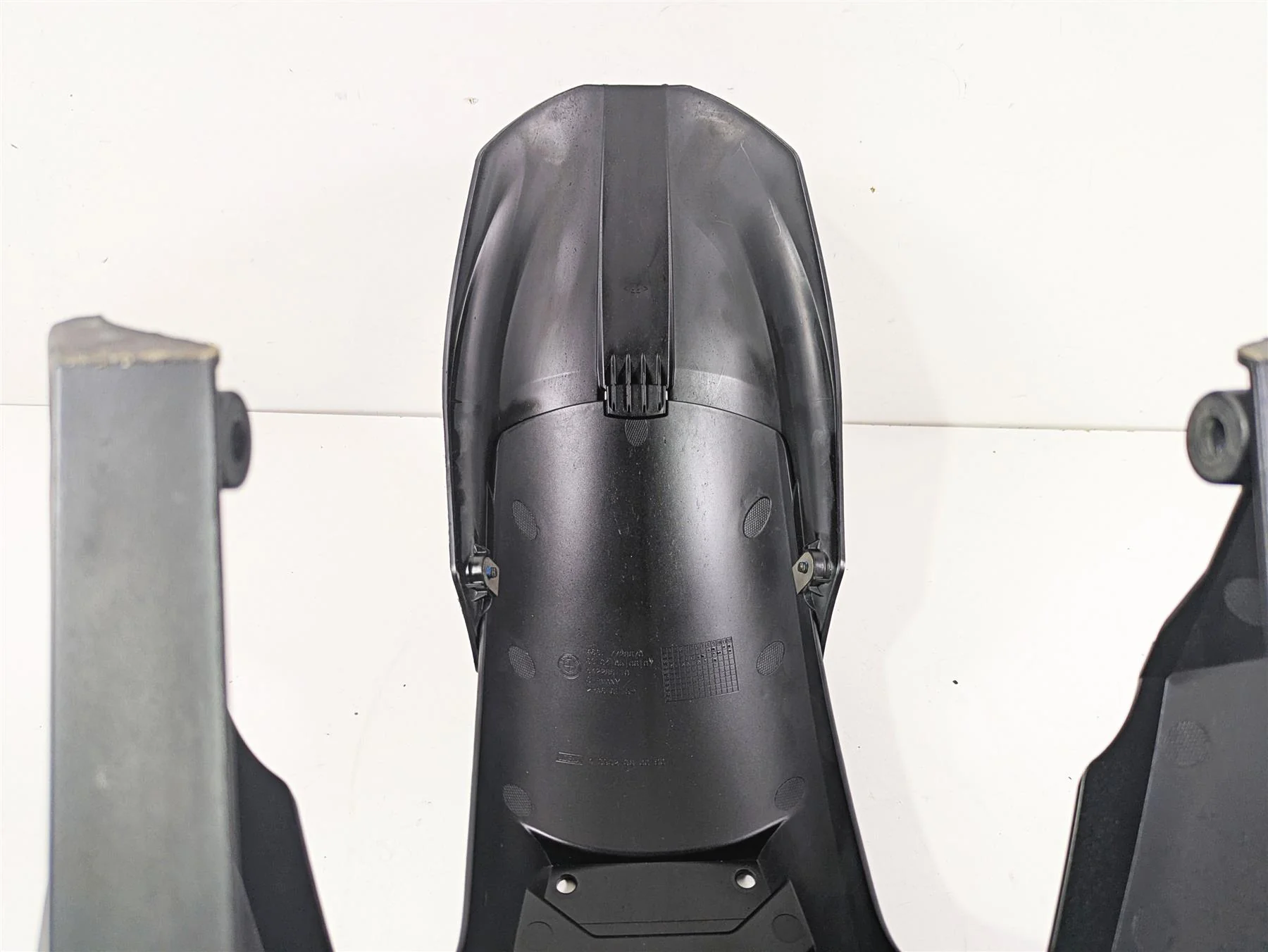 2016 BMW R1200RT K52 Front Fender & Cover 46617728670 - Image 6
