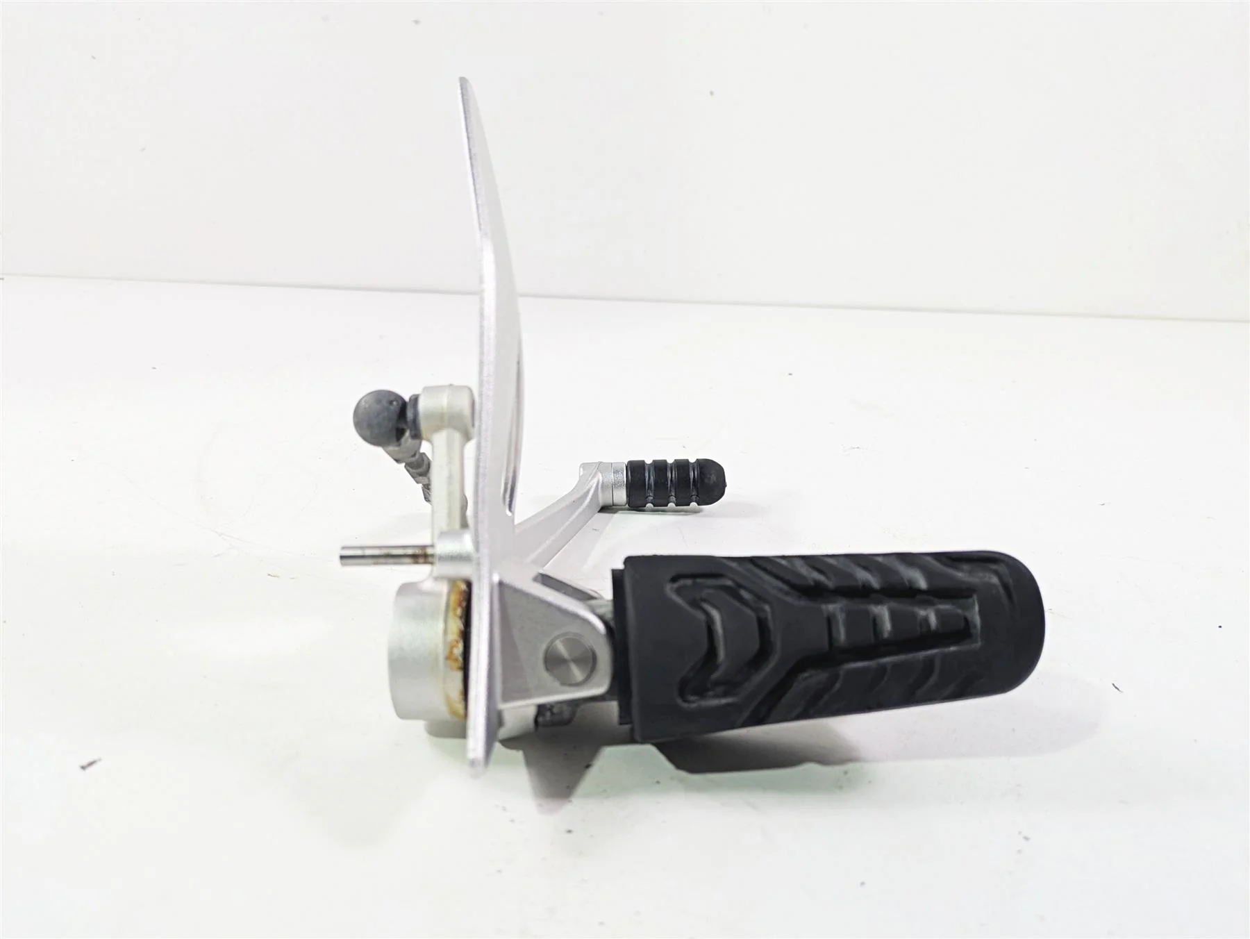 2016 BMW R1200RT K52 Front Left Foot Peg + Shifter -Read 46718535641 46718560383 - Image 2