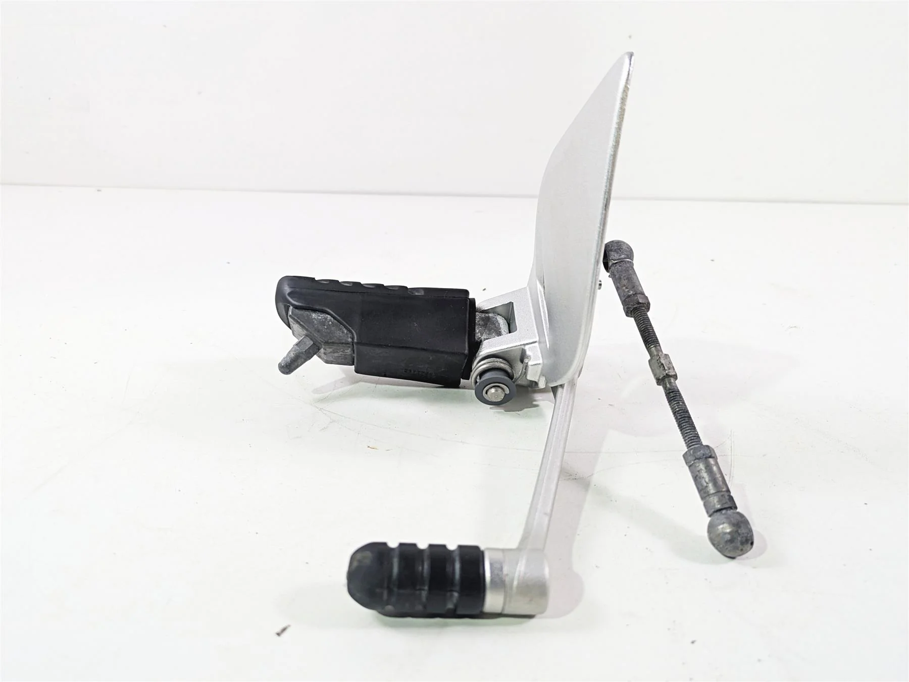 2016 BMW R1200RT K52 Front Left Foot Peg + Shifter -Read 46718535641 46718560383 - Image 4