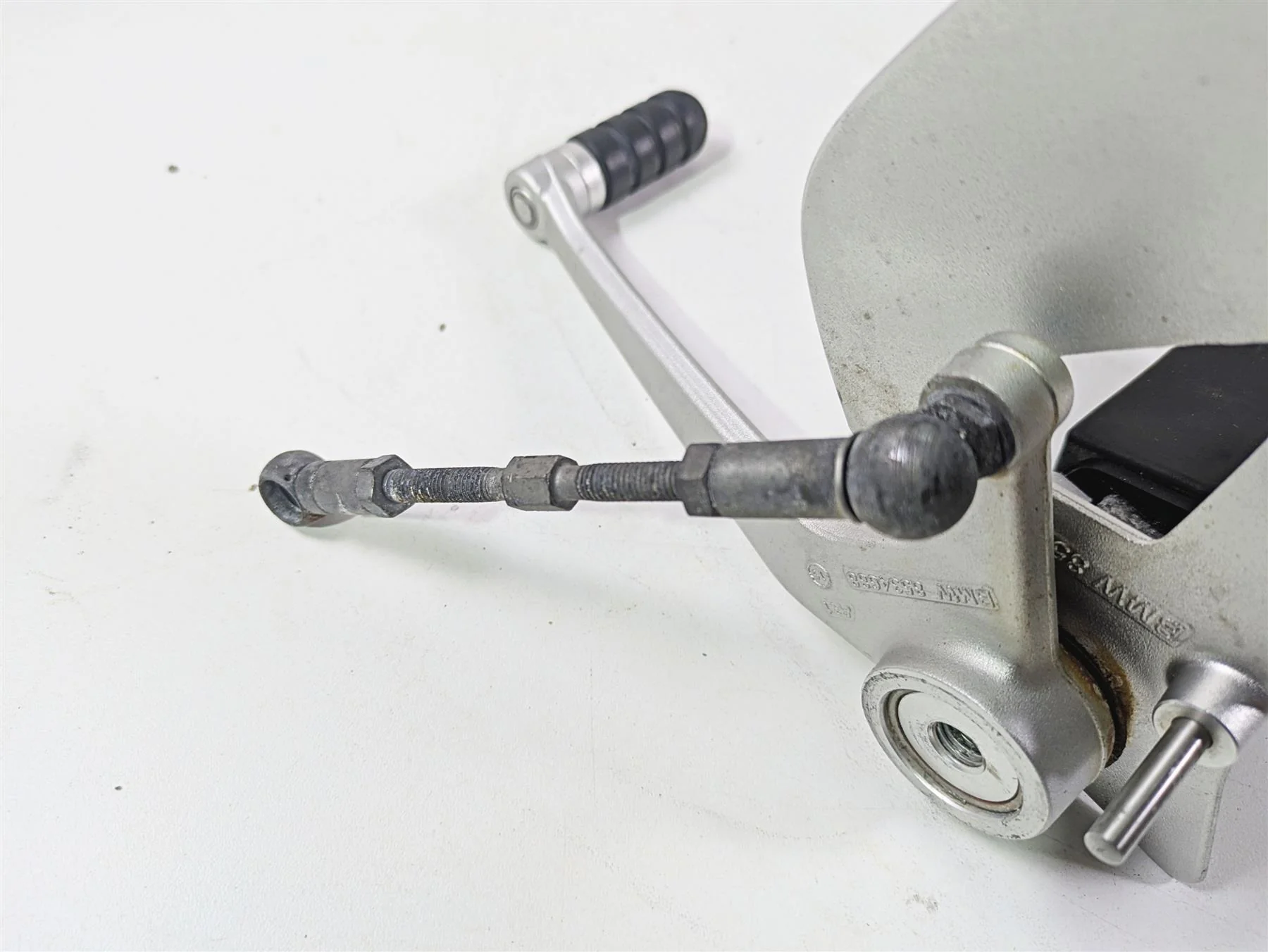 2016 BMW R1200RT K52 Front Left Foot Peg + Shifter -Read 46718535641 46718560383 - Image 8