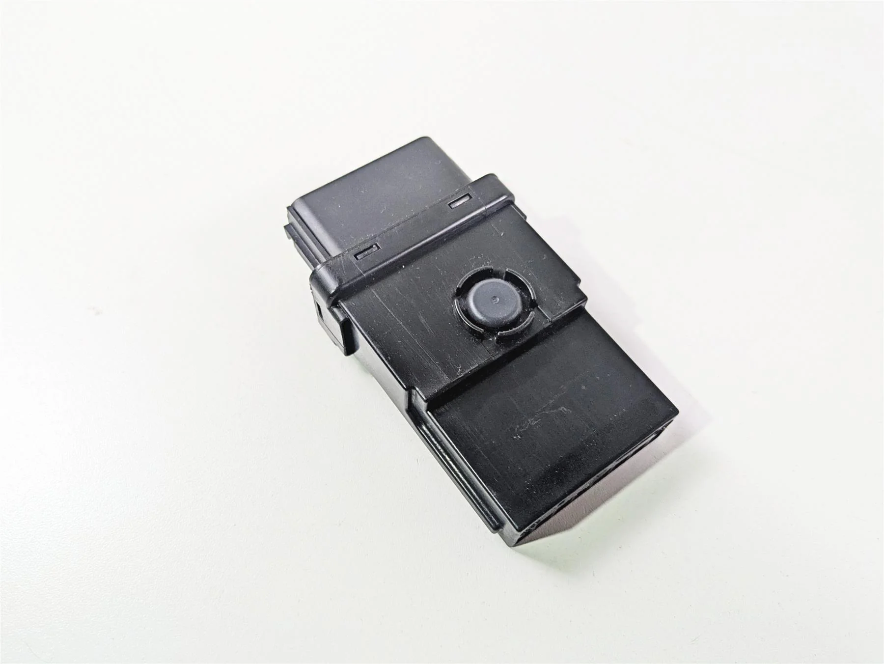 2016 BMW R1200RT K52 General Control Module "Light" 8546488 - Image 5