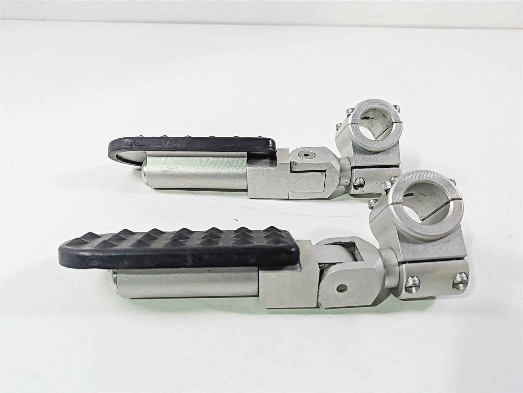 2016 BMW R1200RT K52 Ilium Works Versatile Highway FootPeg Set  27-100 - Image 4