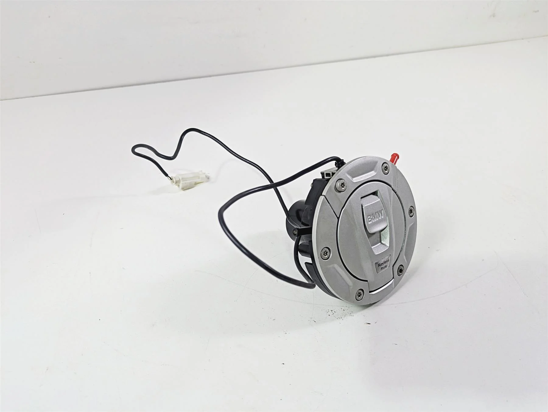 2016 BMW R1200RT K52 Keyless Fuel Gas Petrol Tank Lid Cap 16118552106 - Image 11