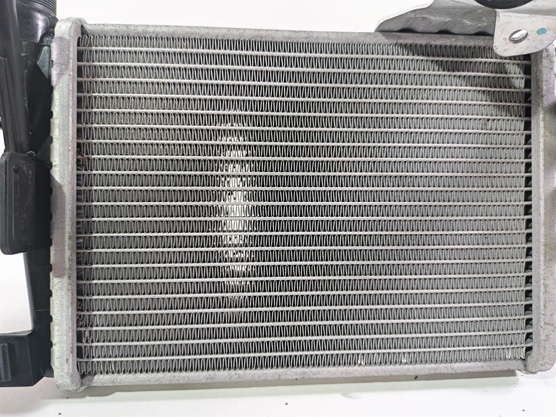 2016 BMW R1200RT K52 Left Radiator Cooler 17118546408 - Image 8