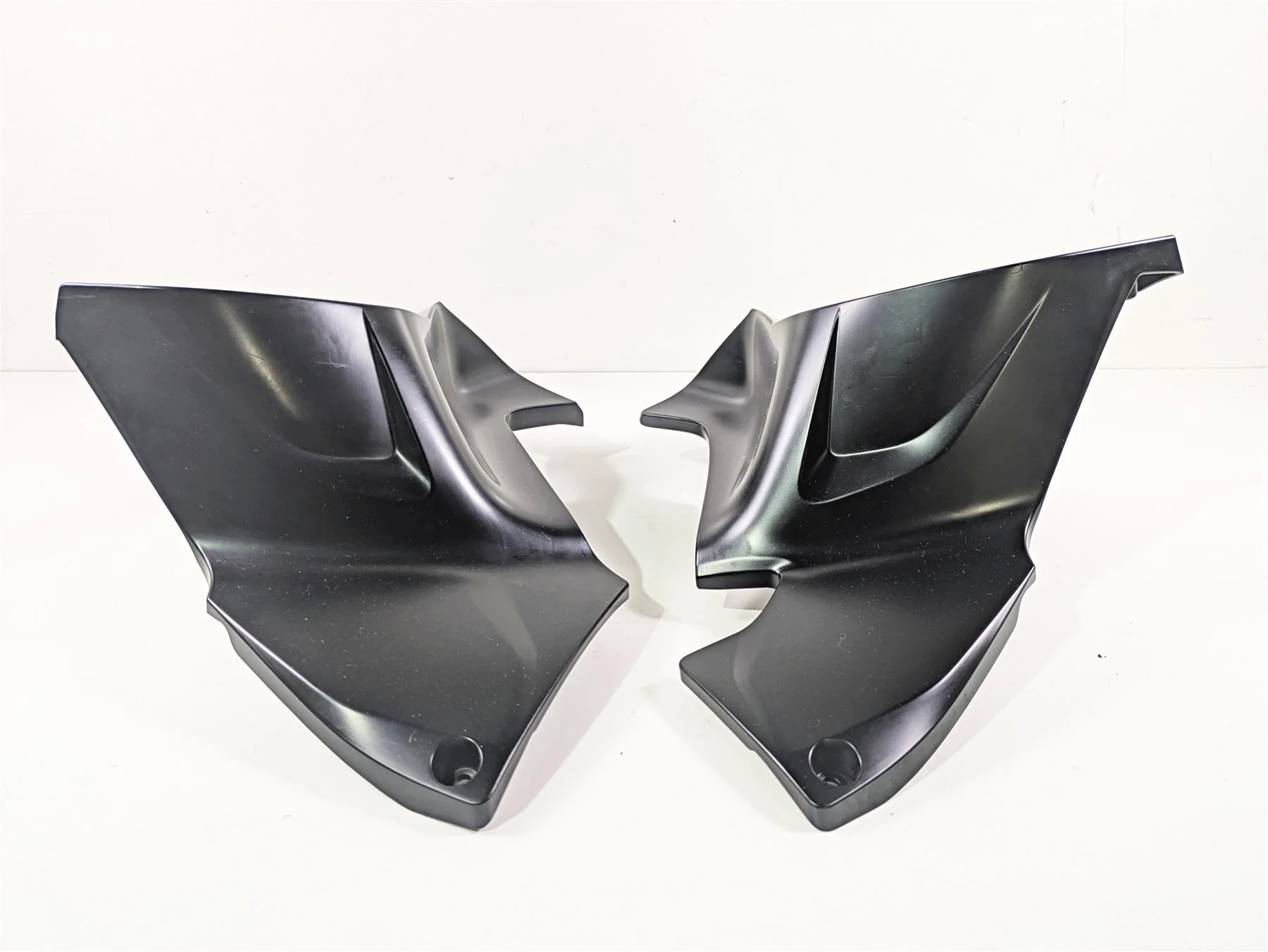 2016 BMW R1200RT K52 Left Right Engine Cover Set 46638533580 46638533579 - Image 4