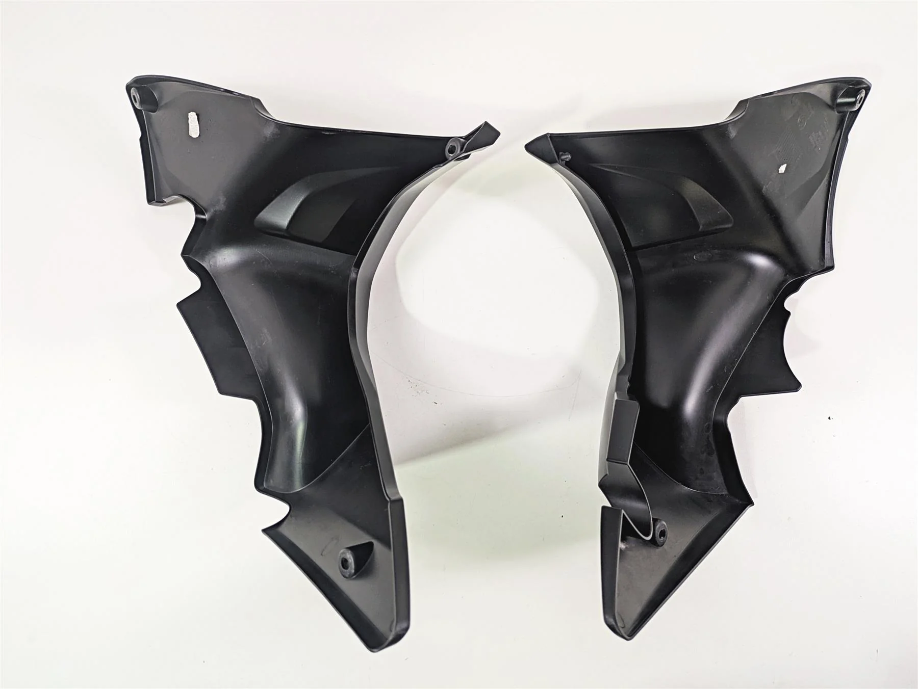 2016 BMW R1200RT K52 Left Right Engine Cover Set 46638533580 46638533579 - Image 6