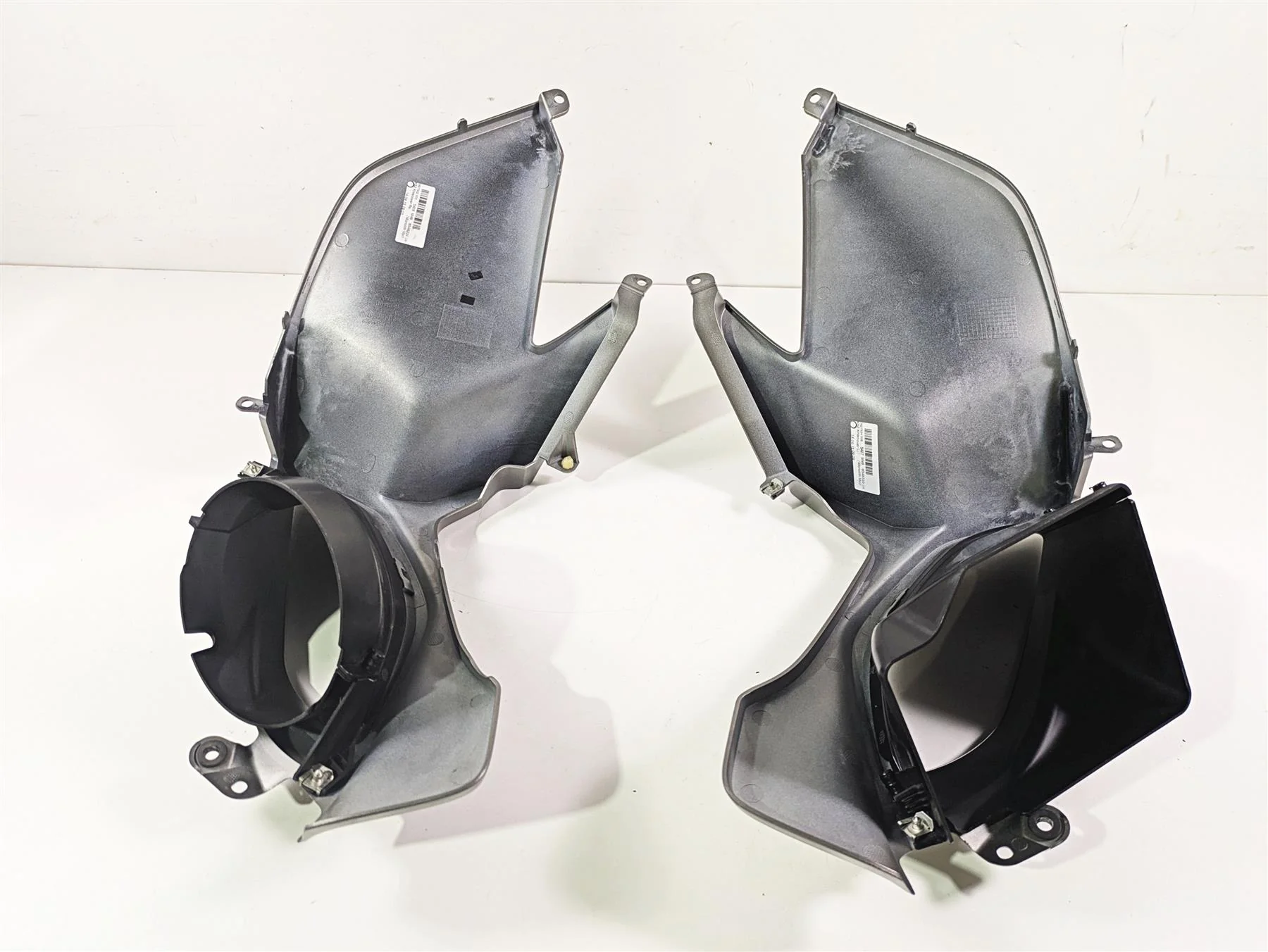 2016 BMW R1200RT K52 Left Right Intake Fairing Cover Set 46638533582 46638529381 - Image 6
