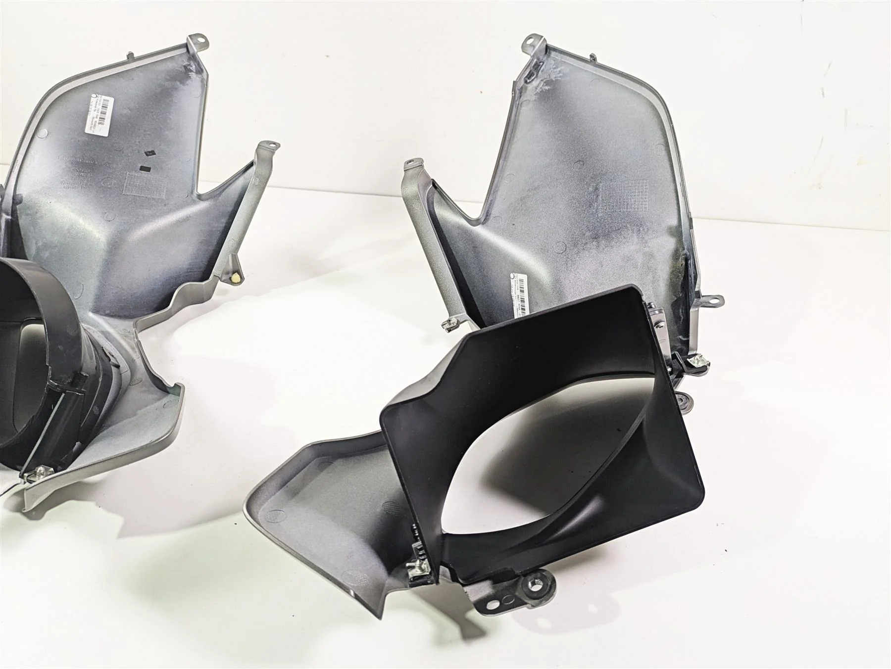2016 BMW R1200RT K52 Left Right Intake Fairing Cover Set 46638533582 46638529381 - Image 9