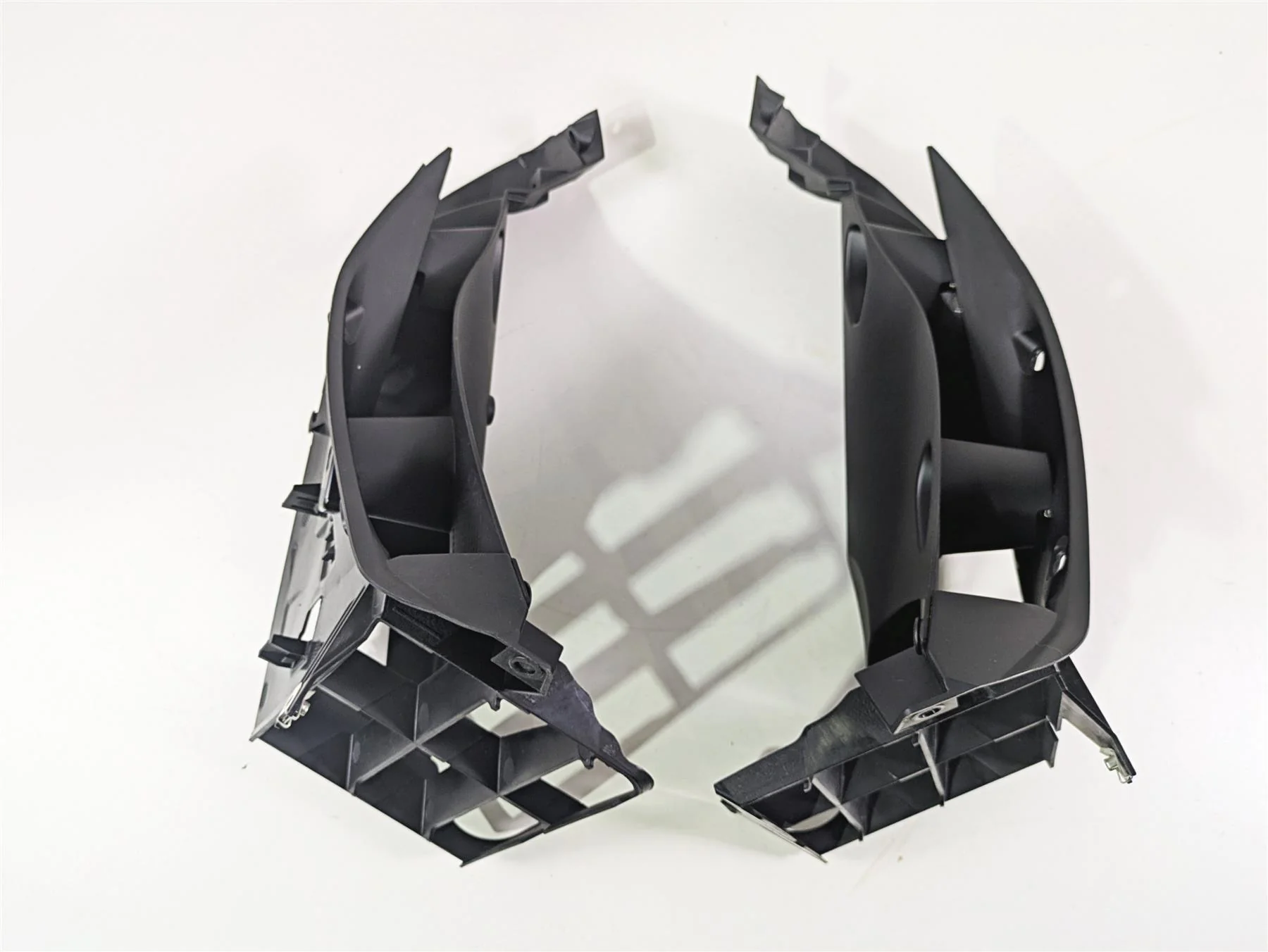 2016 BMW R1200RT K52 Radiator Fairing Cover Scoop Set 46637728668 - Image 12