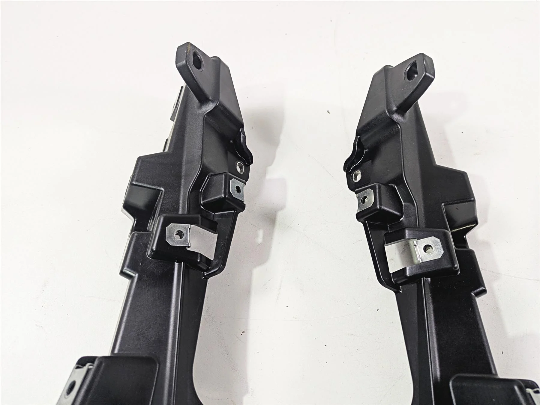 2016 BMW R1200RT K52 Saddlebag Mount Holder Set 46547728665 46547728666 - Image 10