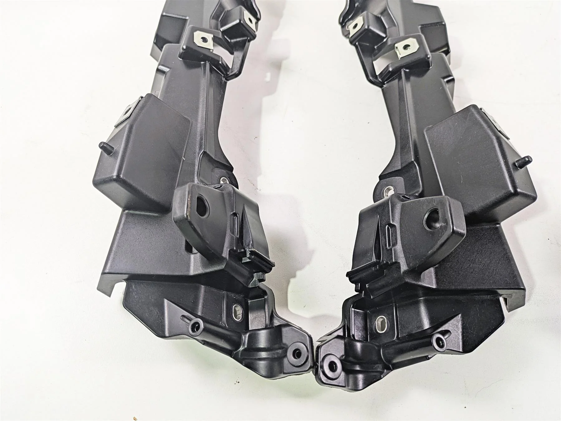 2016 BMW R1200RT K52 Saddlebag Mount Holder Set 46547728665 46547728666 - Image 11