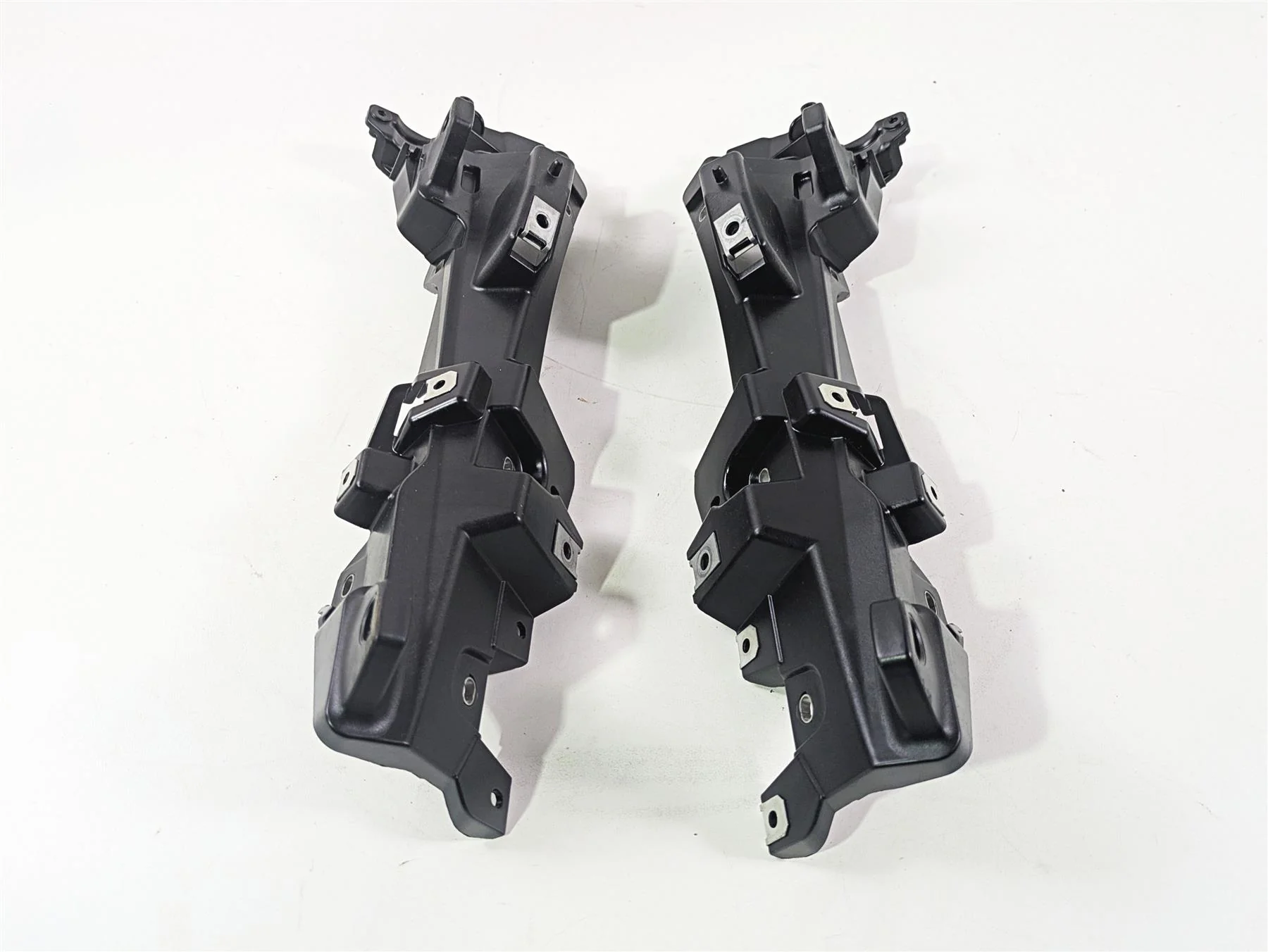 2016 BMW R1200RT K52 Saddlebag Mount Holder Set 46547728665 46547728666 - Image 4