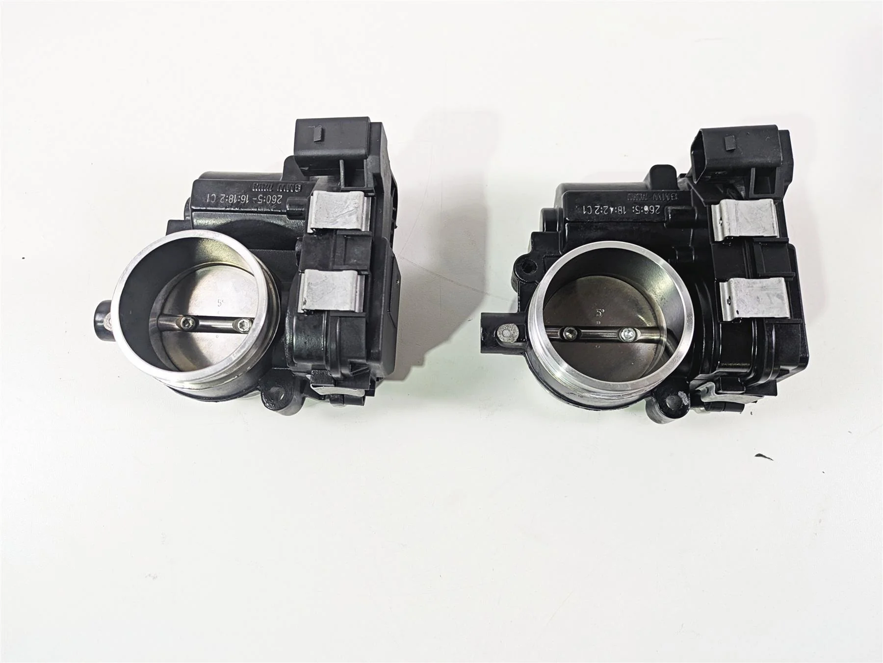 2016 BMW R1200RT K52 Throttle Body Bodies Set 13548564959 - Image 2