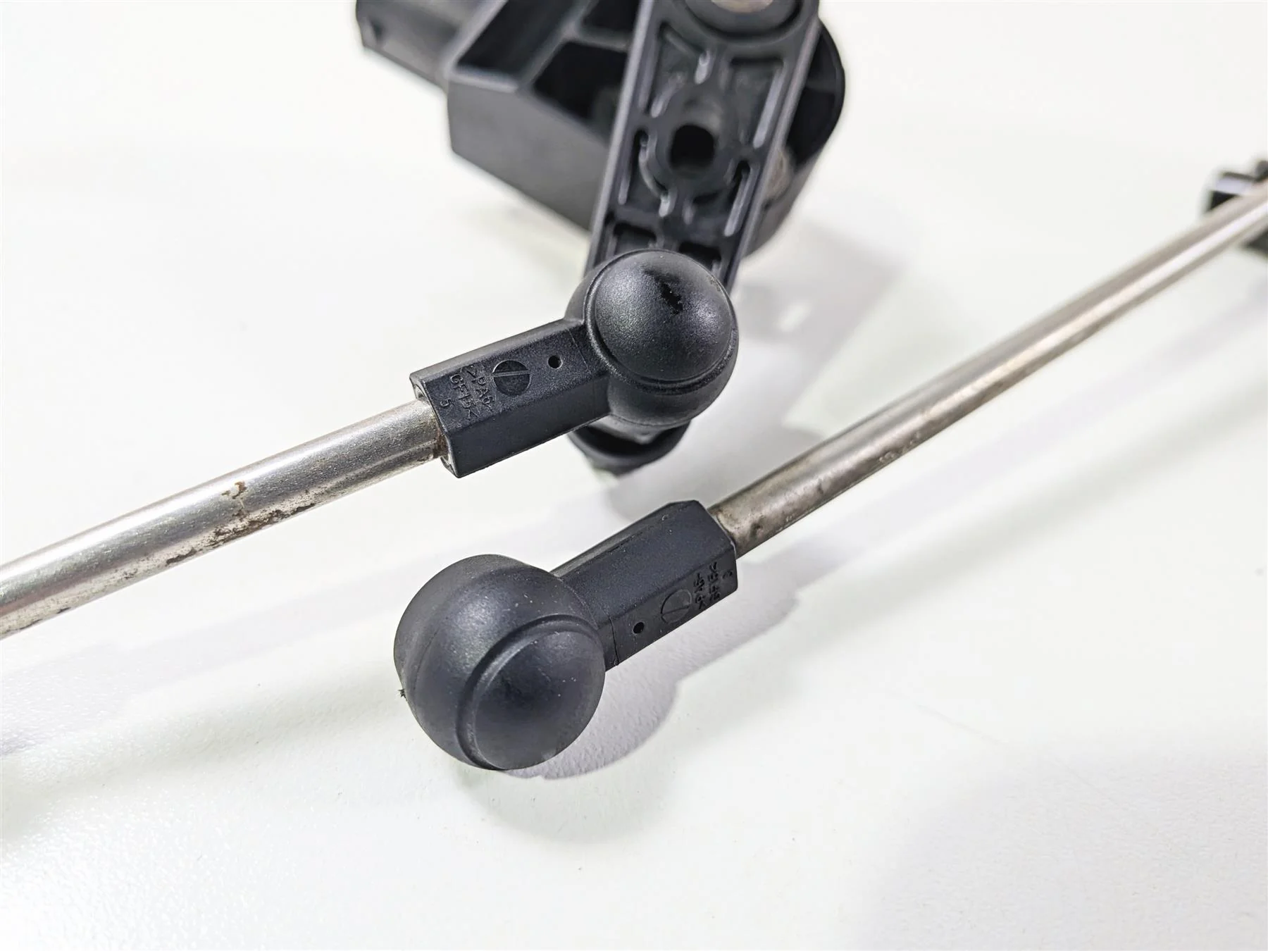 2016 BMW R1200RT RT RTW K52 Bike Height Level Sensor Set 37146860843 37146870000 - Image 8