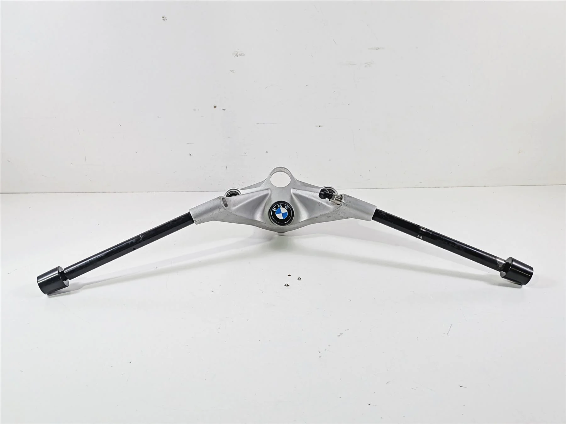 2016 BMW R1200RT RT RTW K52 Handlebar & Triple Tree Set 32718520053 - Image 2