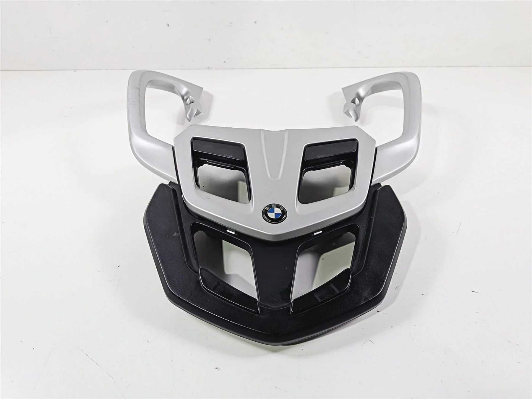 2016 BMW R1200RT RT RTW K52 Luggage Rack Grab Rail Bar 46548520650 - Image 3