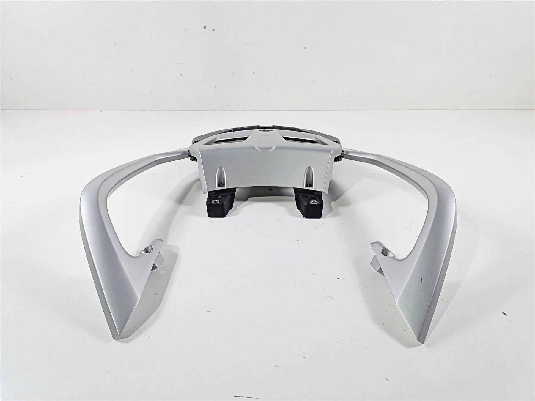 2016 BMW R1200RT RT RTW K52 Luggage Rack Grab Rail Bar 46548520650 - Image 5