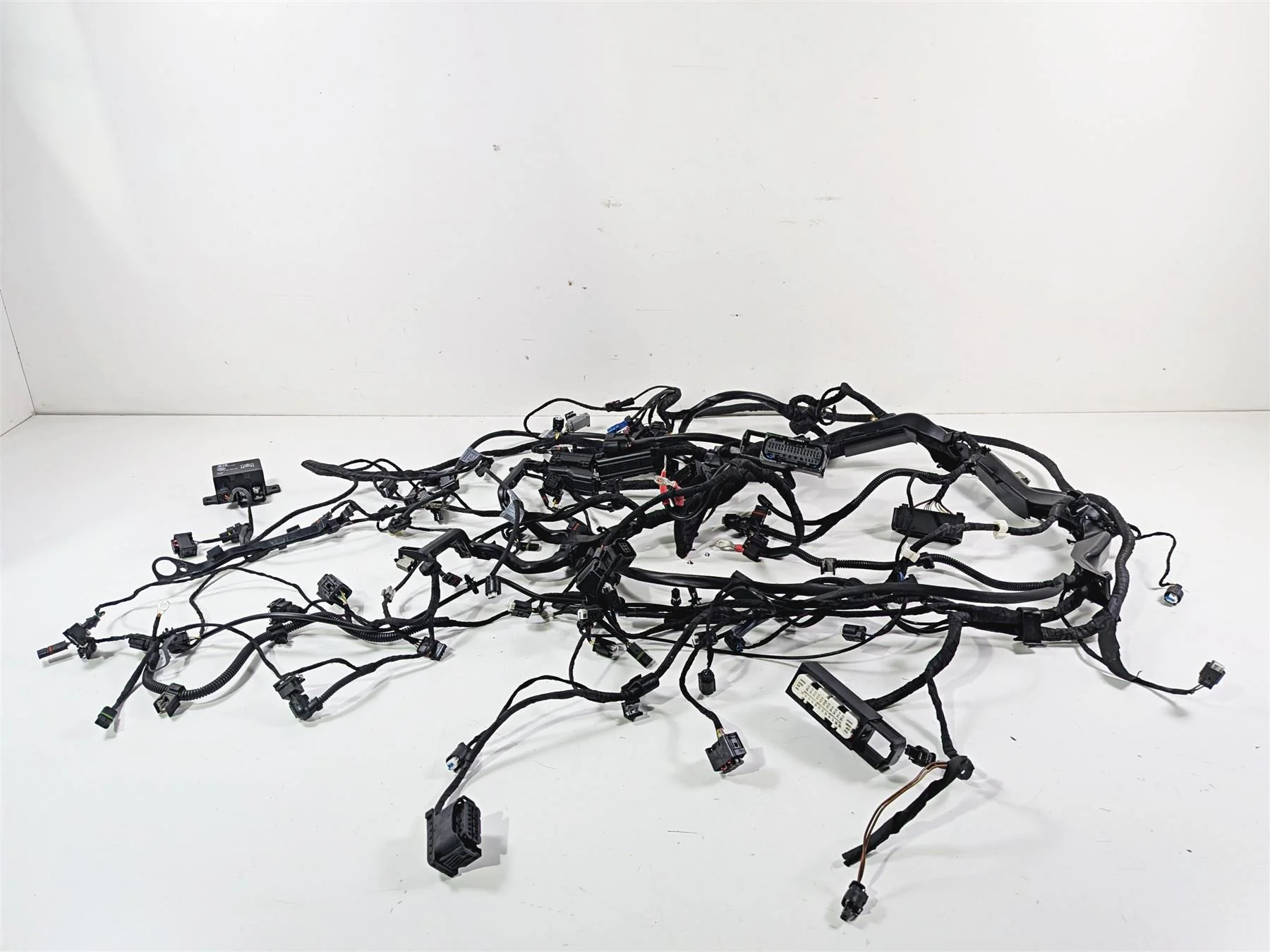 2016 BMW R1200RT RT RTW K52 Main & Engine Wiring Harness 61118562118