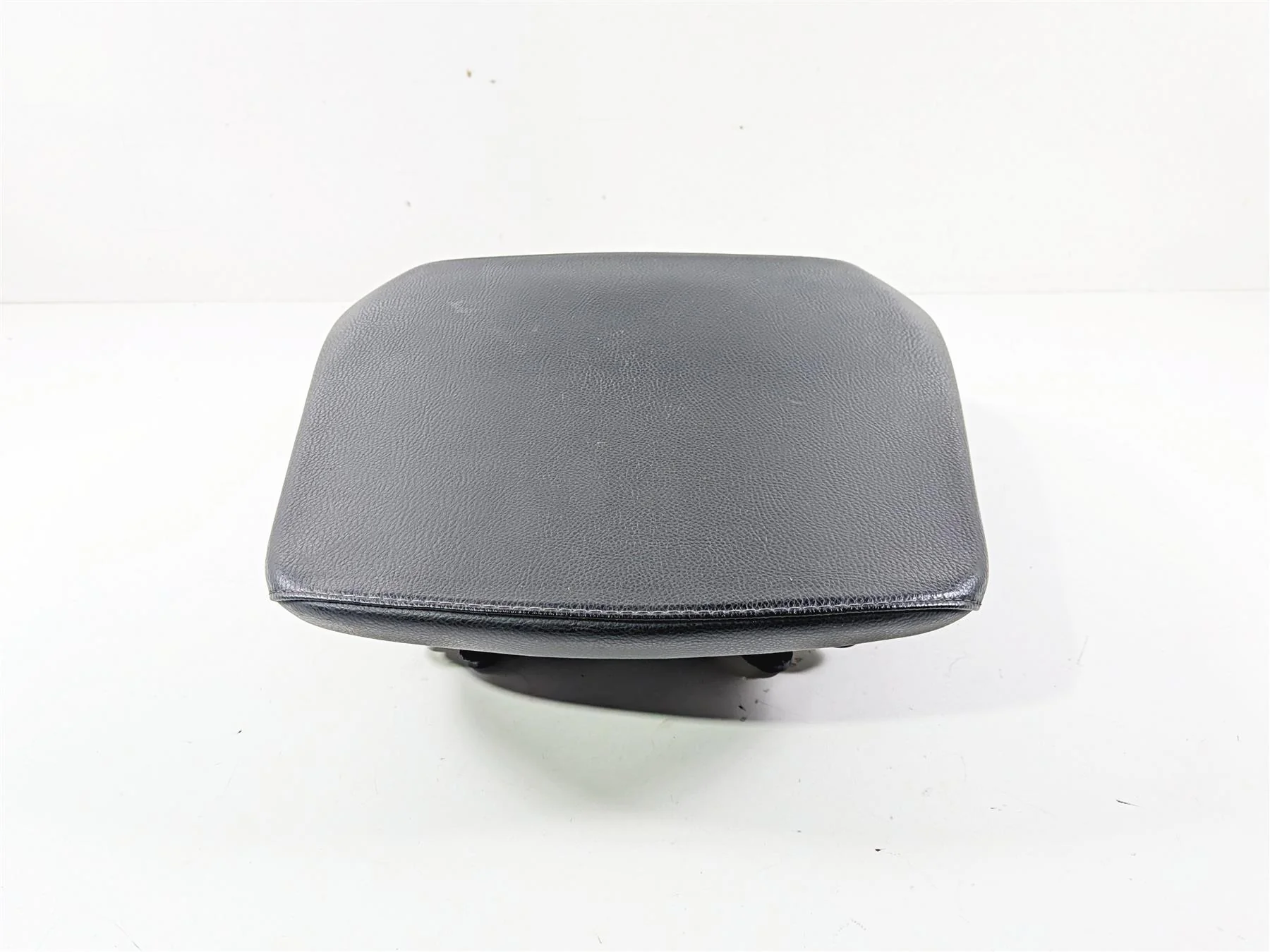 2016 BMW R1200RT RT RTW K52 Passenger Rear Seat Saddle Black Heated 52538544790 - Image 4
