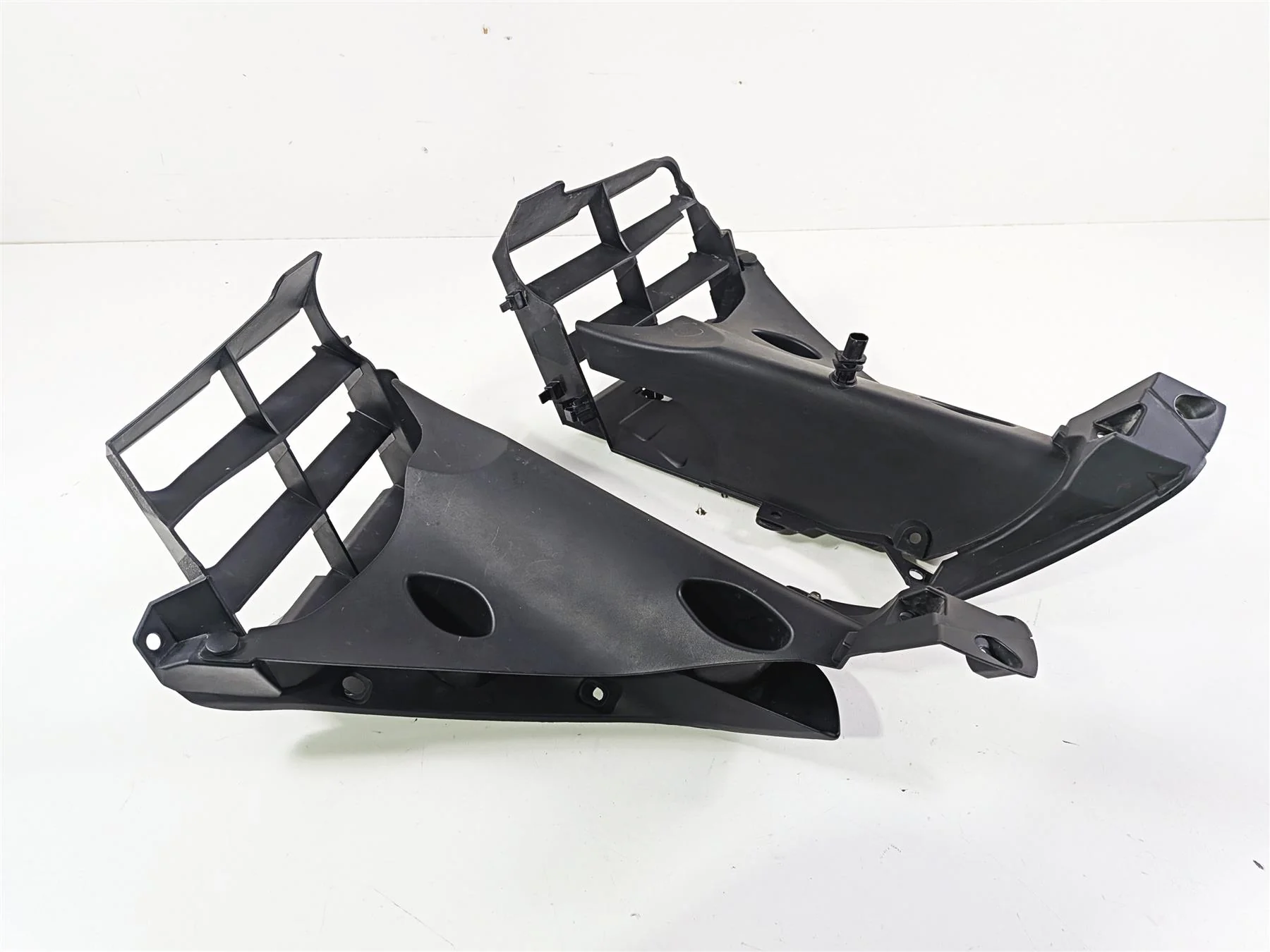 2016 BMW R1200RT RT RTW K52 Radiator Inlet Cover Fairing Shroud 46637728668