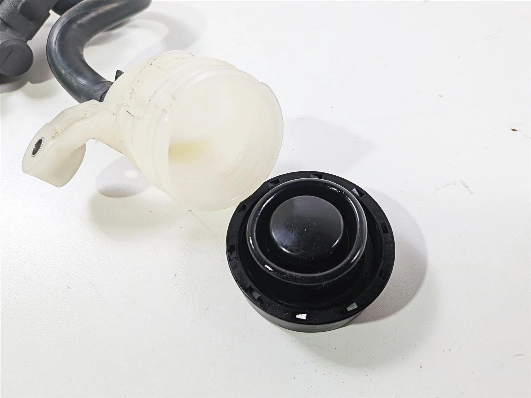 2016 BMW R1200RT RT RTW K52 Rear Brake Master Cylinder Nissin 34318522398 - Image 11