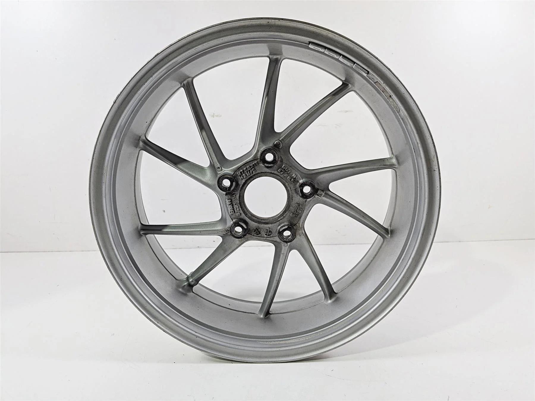 2016 BMW R1200RT RT RTW K52 Rear Wheel Rim 17x5.5 Straight 36317727235 - Image 4