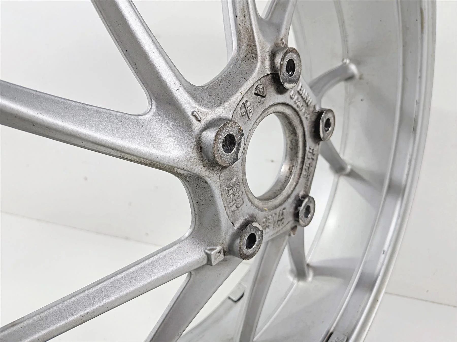 2016 BMW R1200RT RT RTW K52 Rear Wheel Rim 17x5.5 Straight 36317727235 - Image 9