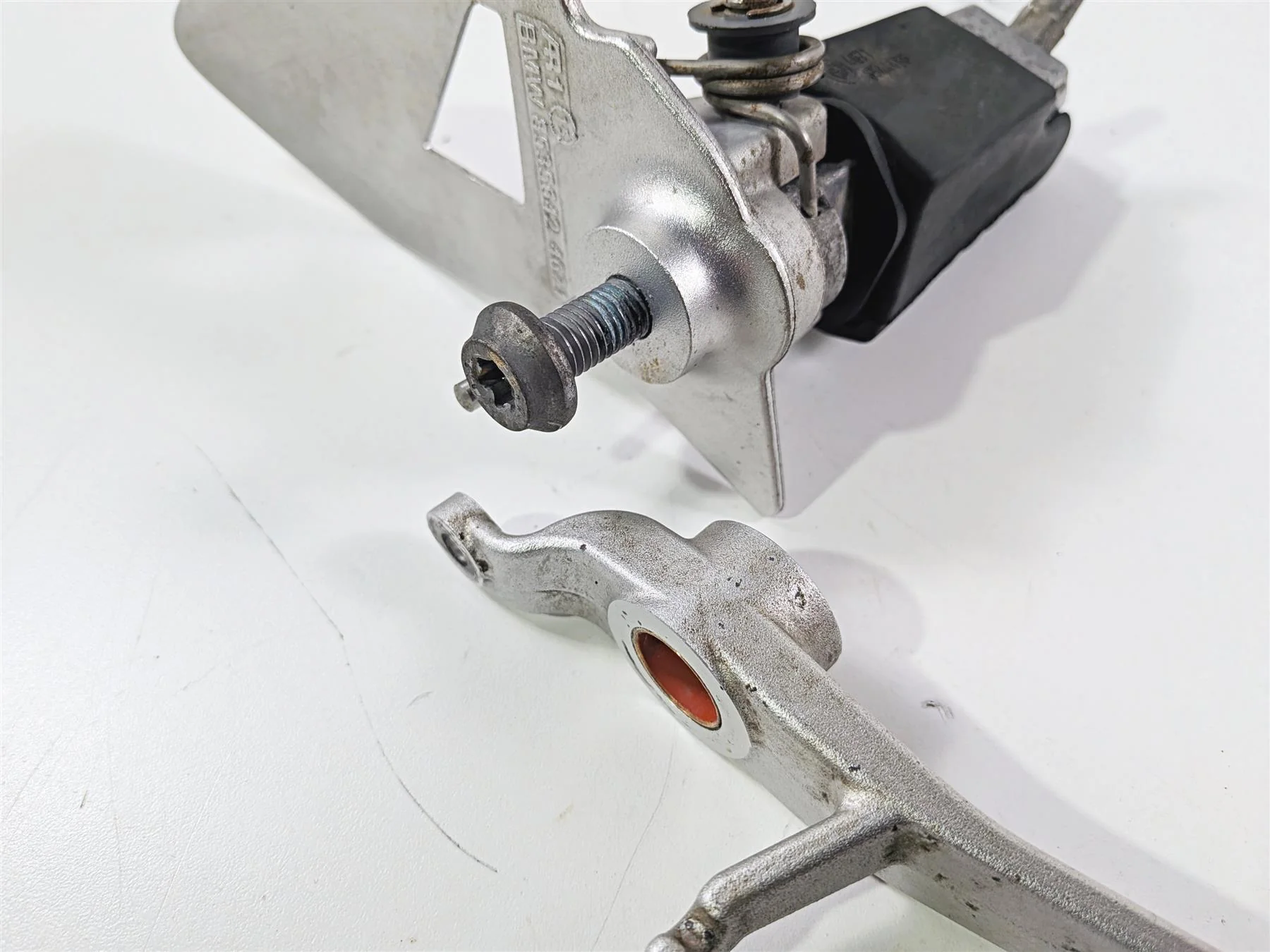 2016 BMW R1200RT RT RTW K52 Right Foot Peg & Brake Pedal 46718535642 46718560382 - Image 11