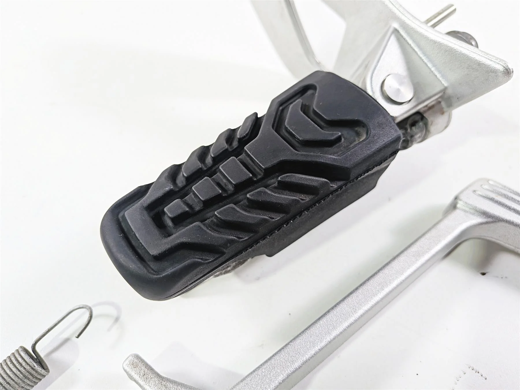 2016 BMW R1200RT RT RTW K52 Right Foot Peg & Brake Pedal 46718535642 46718560382 - Image 12