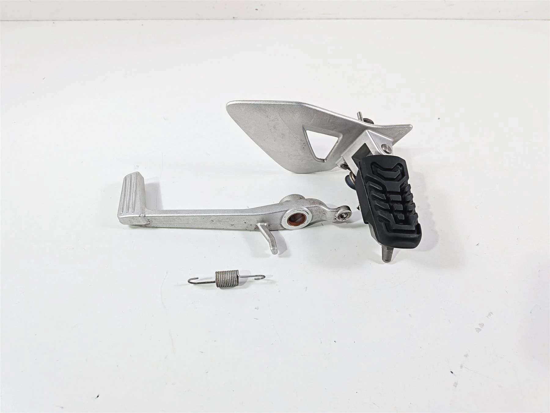 2016 BMW R1200RT RT RTW K52 Right Foot Peg & Brake Pedal 46718535642 46718560382 - Image 4