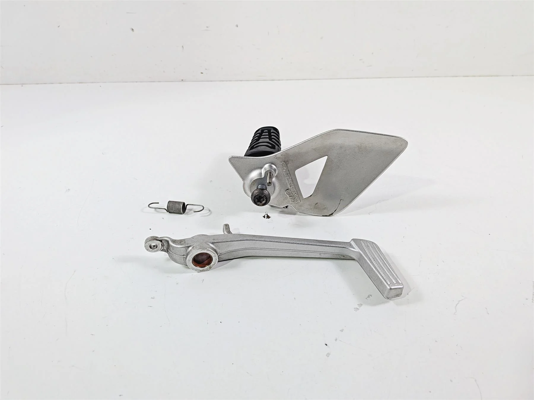 2016 BMW R1200RT RT RTW K52 Right Foot Peg & Brake Pedal 46718535642 46718560382 - Image 6