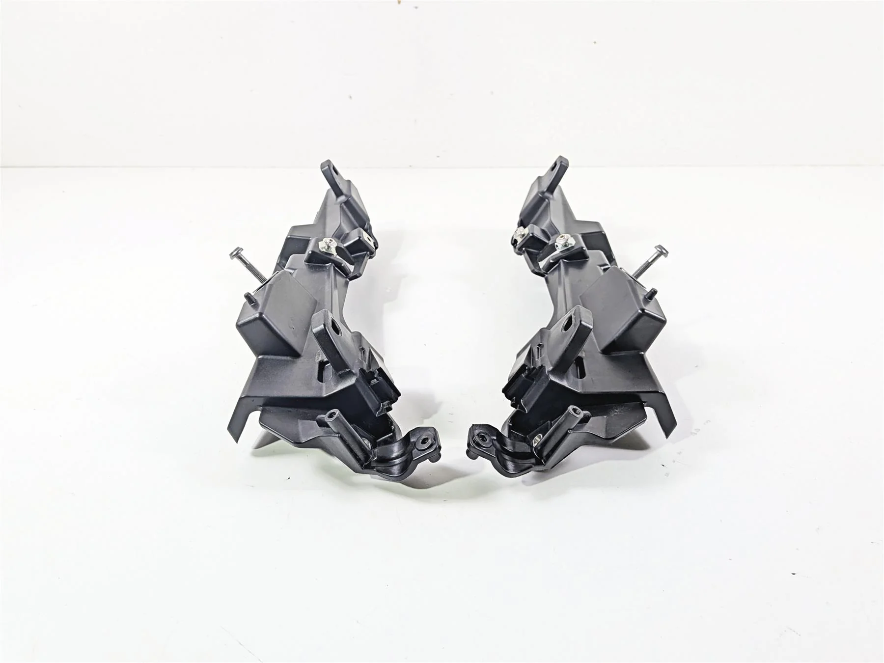 2016 BMW R1200RT RT RTW K52 Saddlebag Mount Holder Set 46547728665 46547728666 - Image 2