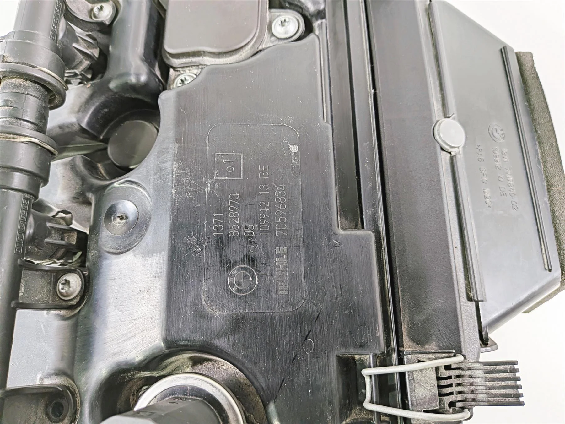 2016 BMW S1000RR K46 Air Box Cleaner Breather Intake & Injector Set 13718561315 - Image 4