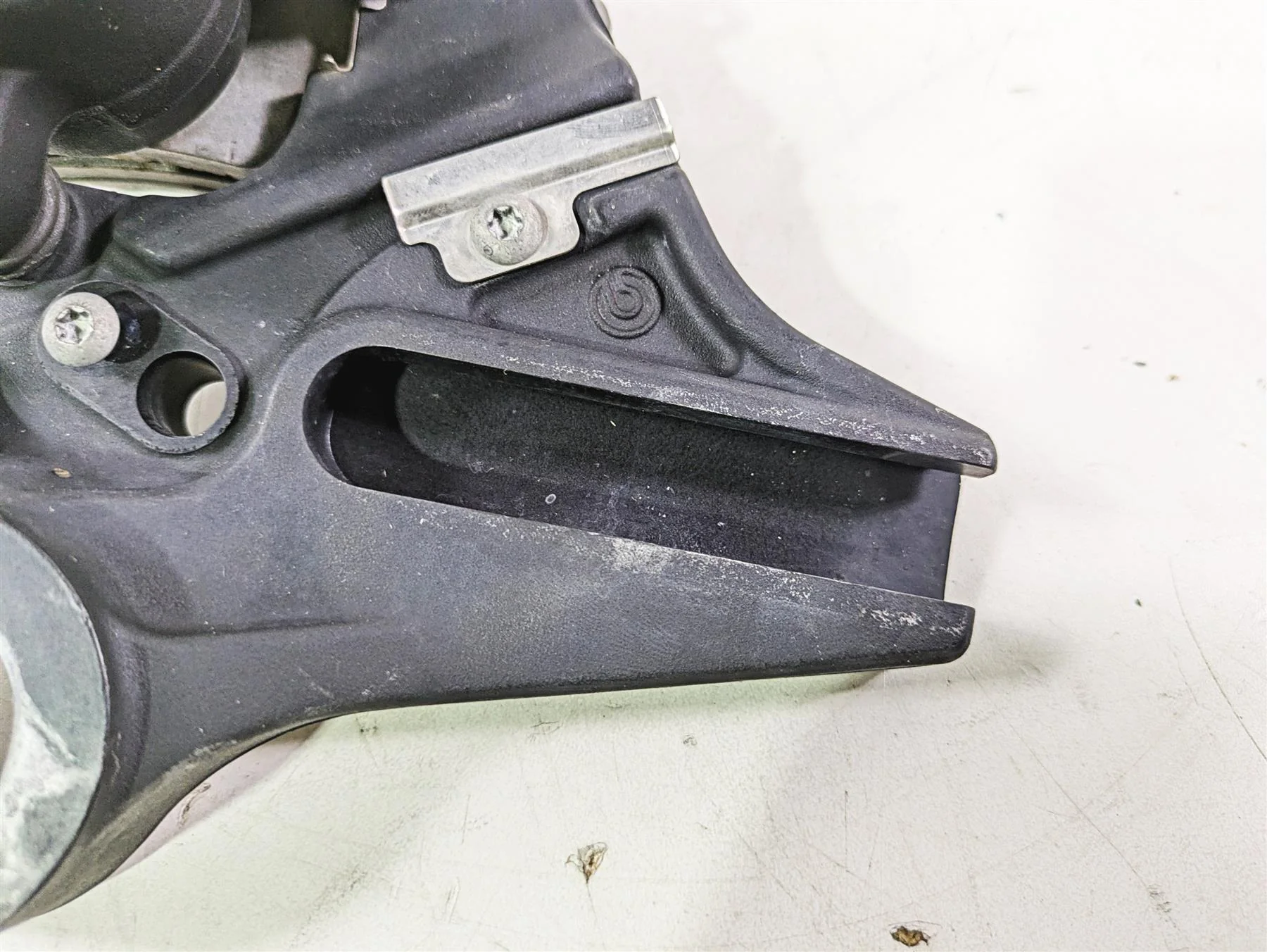 2016 BMW S1000RR K46 Brembo Rear Brake Caliper & Bracket 34217718562 - Image 8