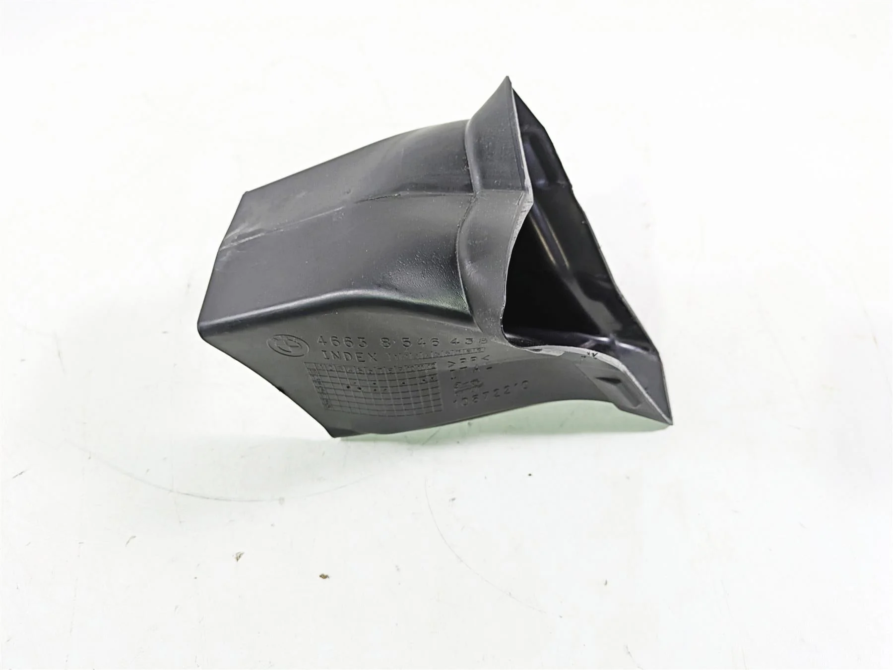 2016 BMW S1000RR K46 Front Center Air Duct Scoop 46638546438 - Image 4