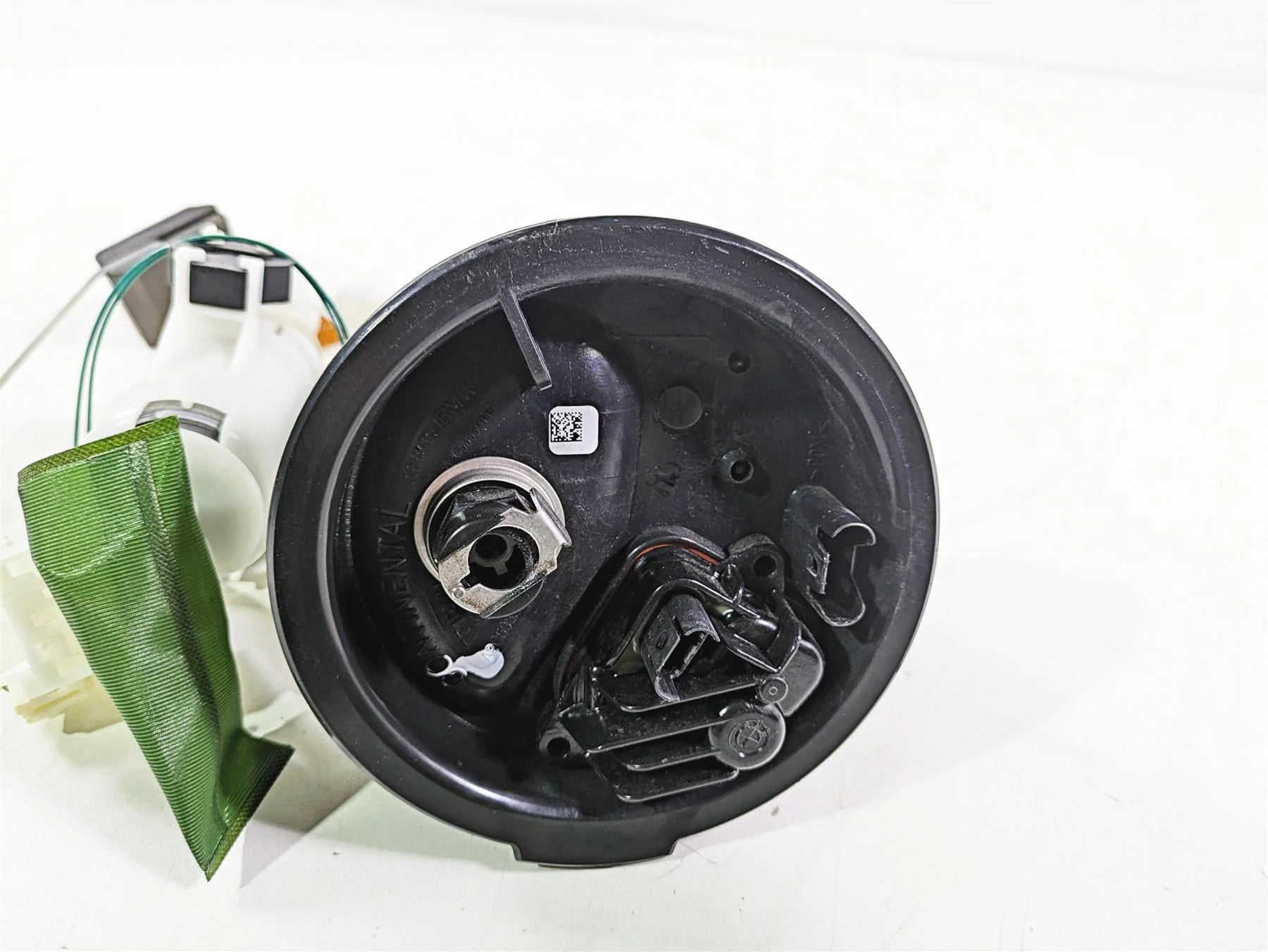 2016 BMW S1000RR K46 Fuel Gas Petrol Pump 11K 16147718349 - Image 10