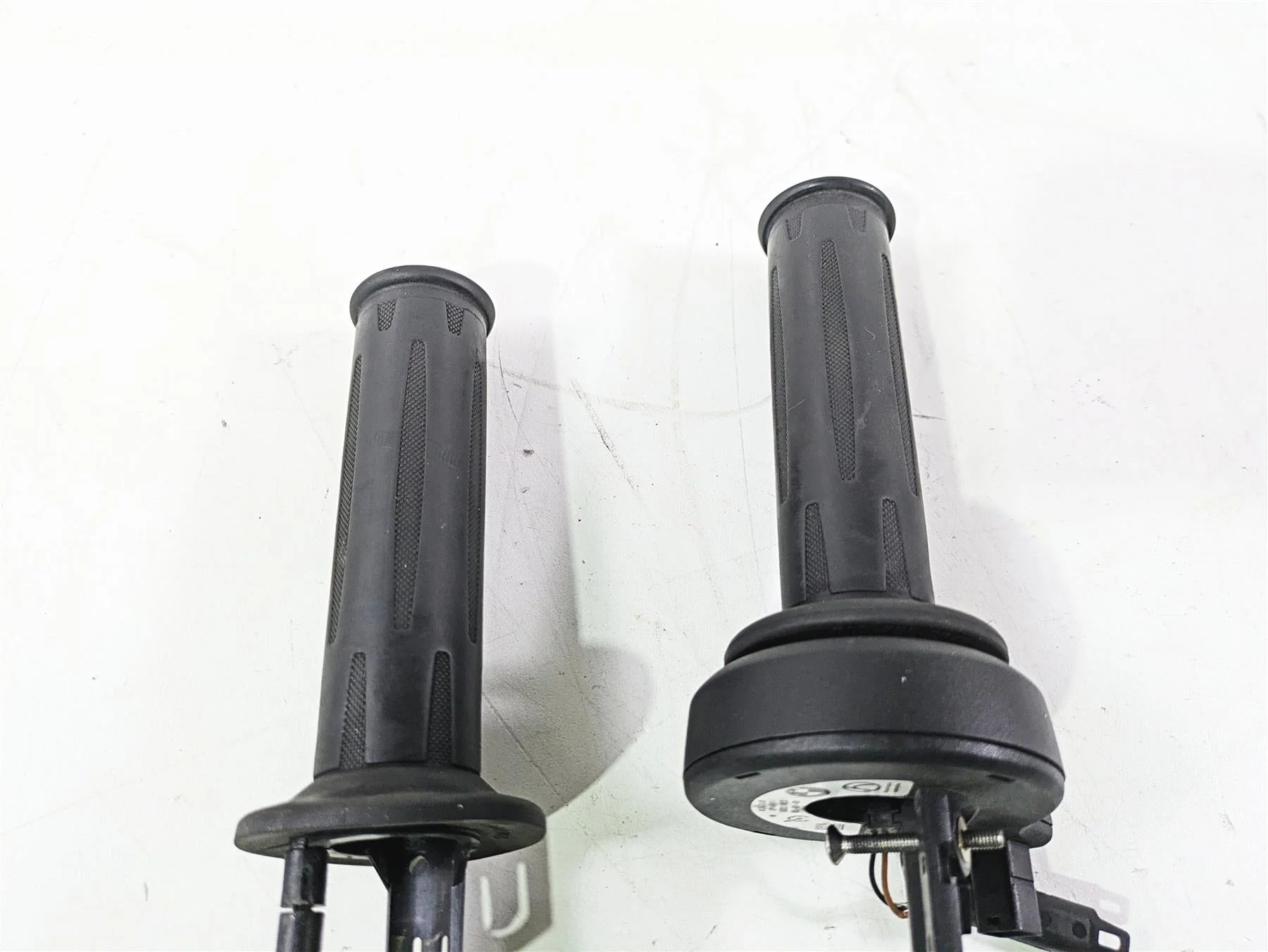 2016 BMW S1000RR K46 Heated Left Right Hand Grip Set Cruise 61317727065 - Image 11