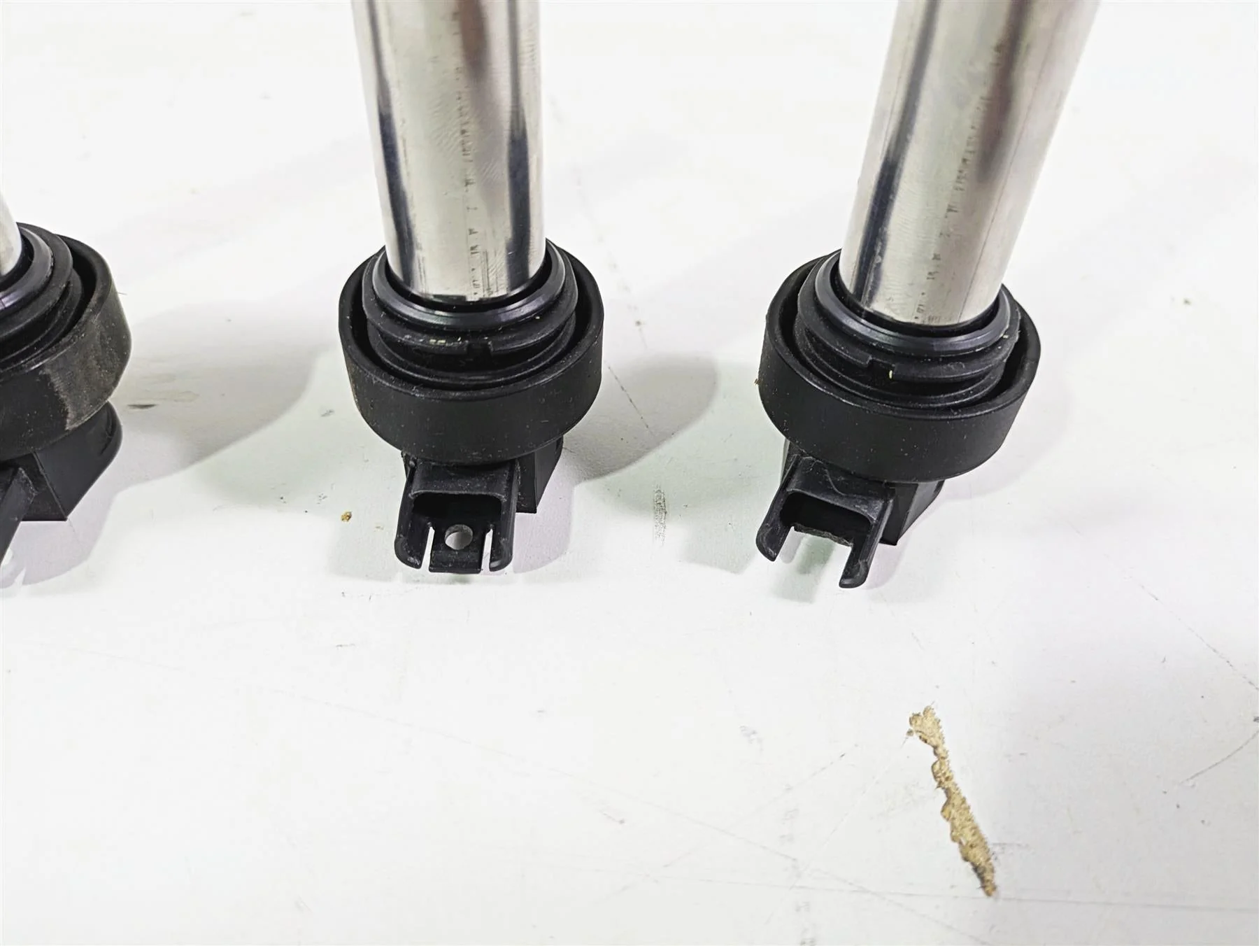 2016 BMW S1000RR K46 Ignition Coil Set - One Clip Broke 12138523972 - Image 4