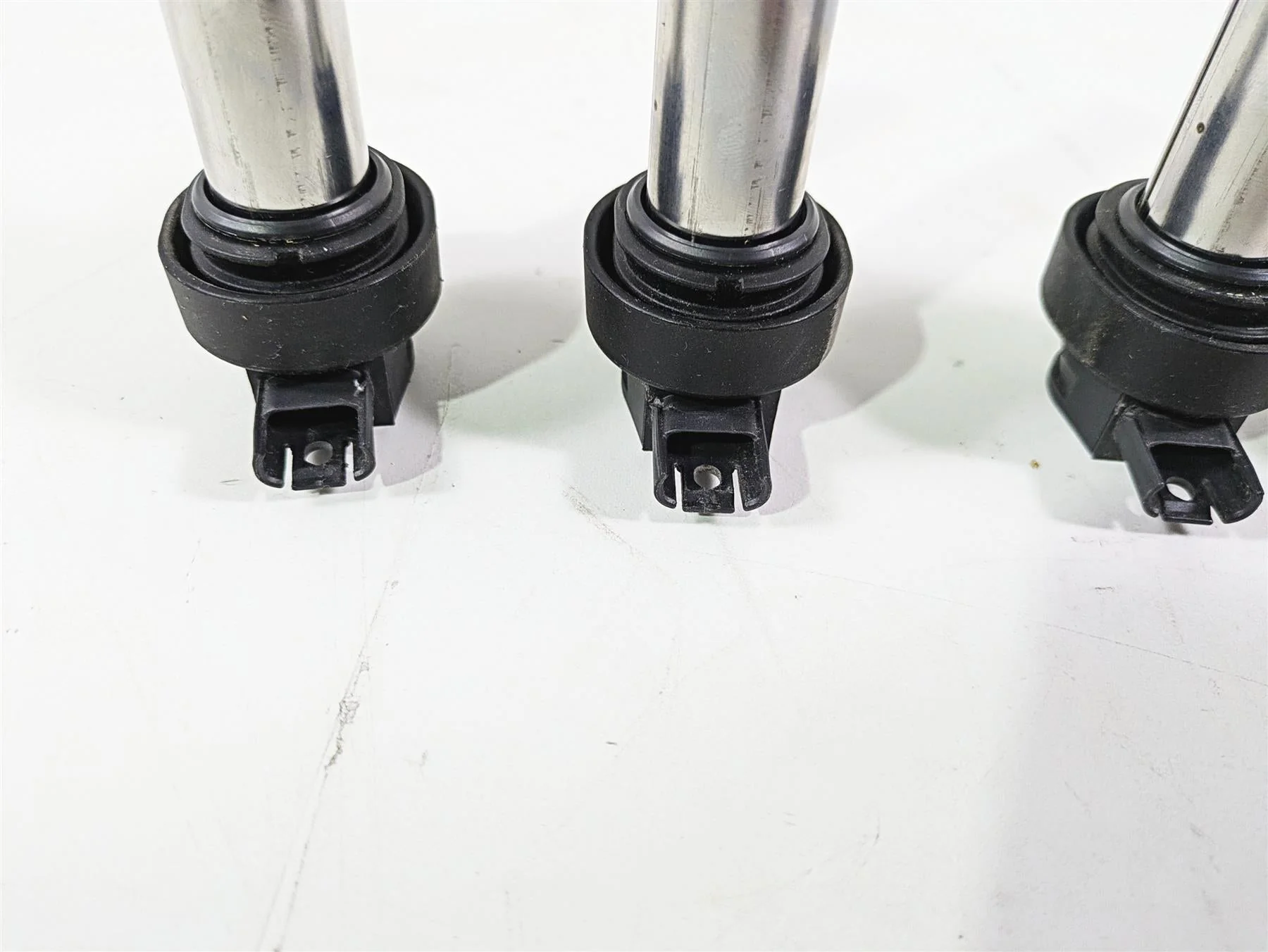 2016 BMW S1000RR K46 Ignition Coil Set - One Clip Broke 12138523972 - Image 5