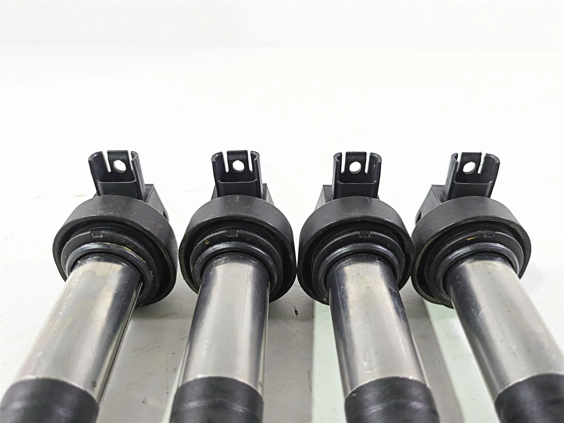 2016 BMW S1000RR K46 Ignition Coil Set Stick 12138523972 - Image 8